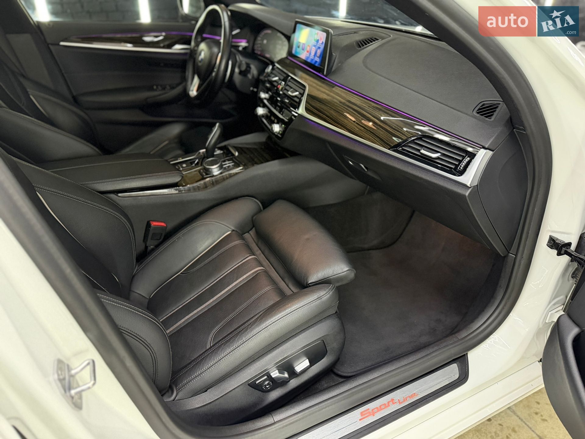 BMW 5 Series 2019 VIN WBAJR3C09LWW60804 фото оголошення 35 з 43