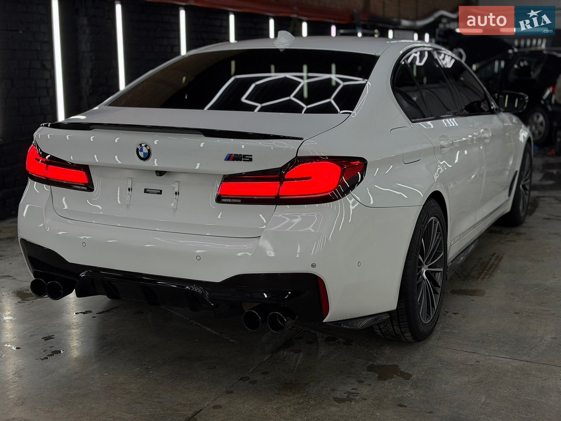 BMW 5 Series 2019 VIN WBAJR3C09LWW60804 фото оголошення 42 з 43