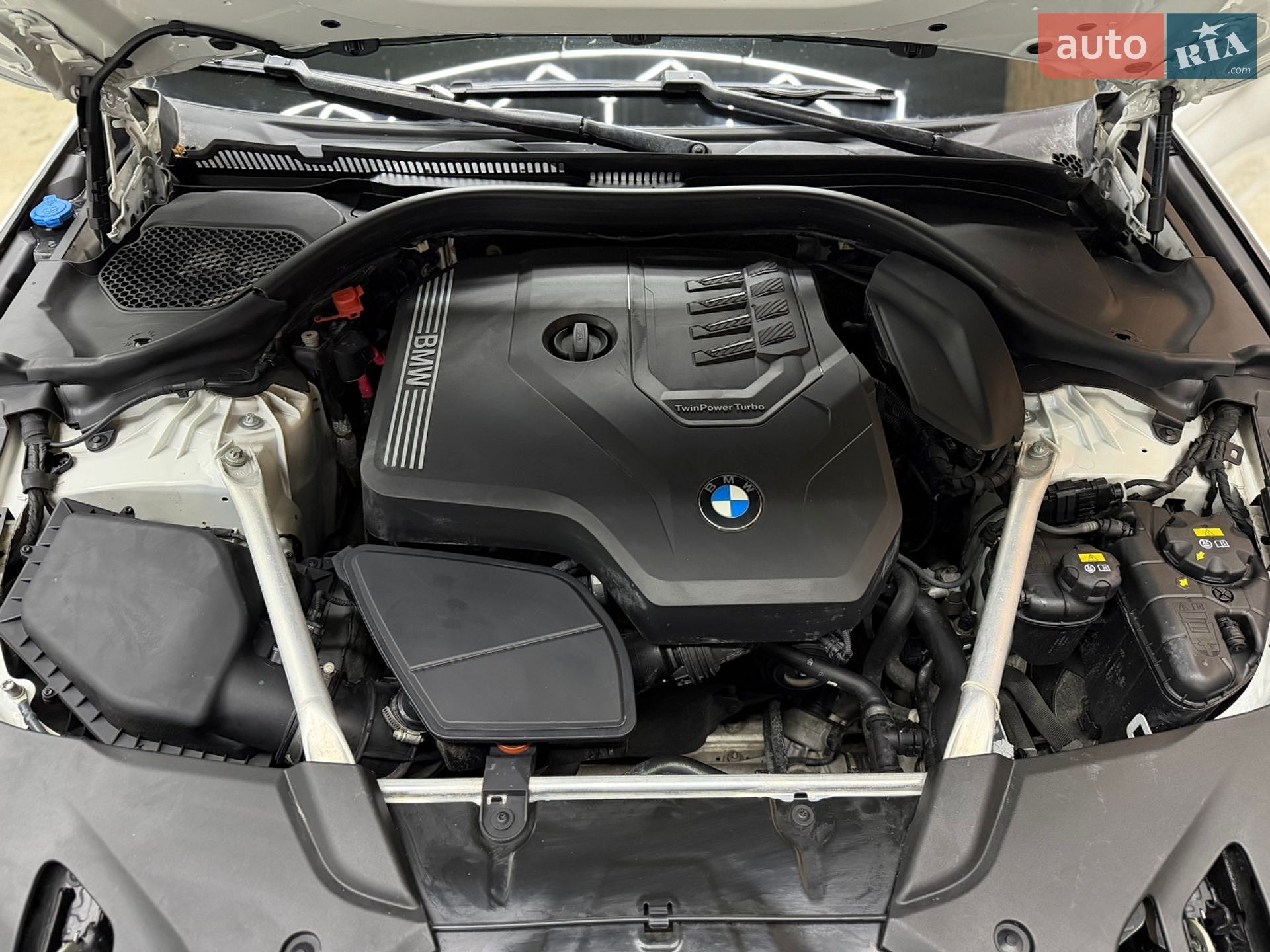 BMW 5 Series 2019 VIN WBAJR3C09LWW60804 фото оголошення 43 з 43