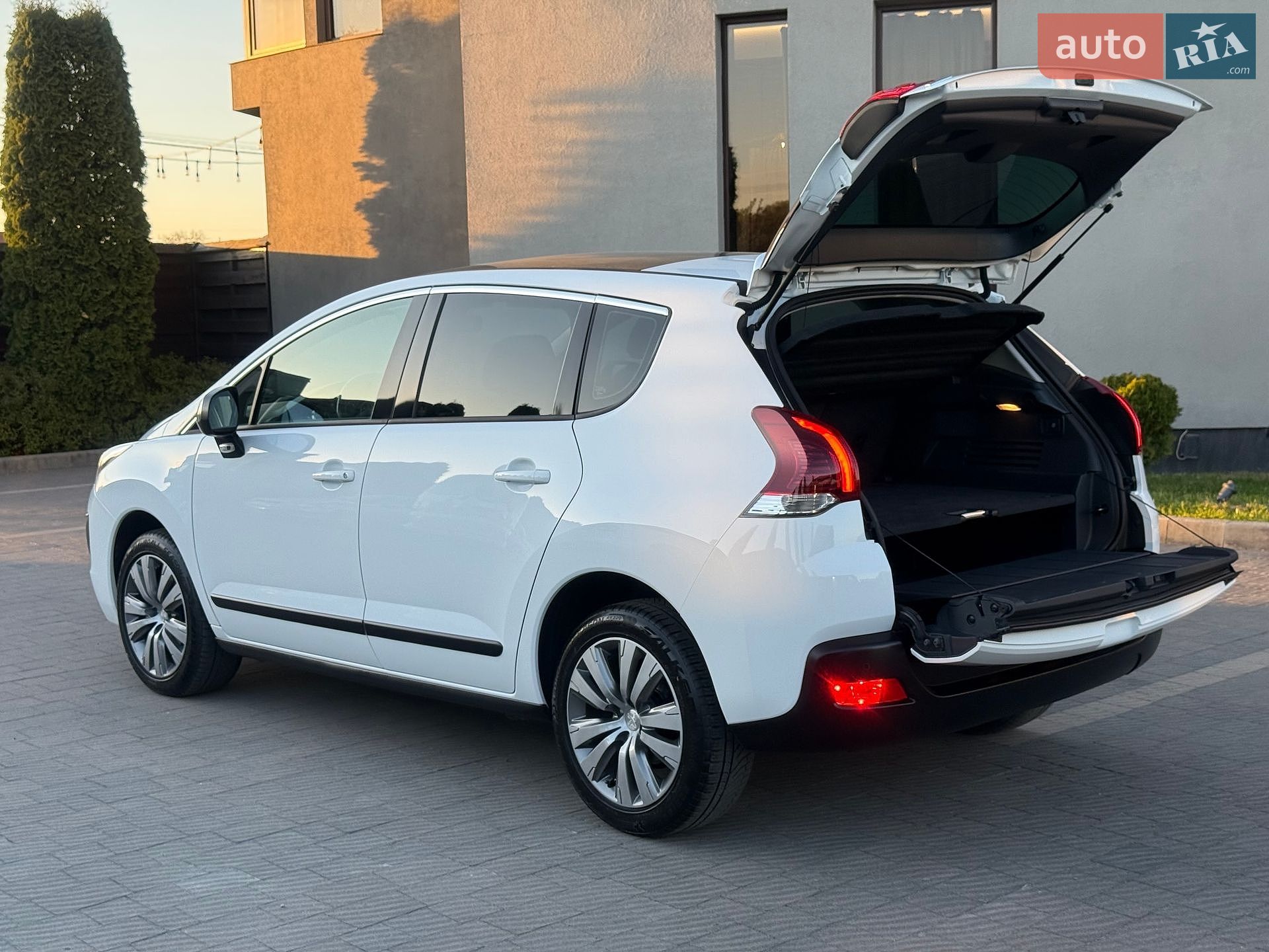 Peugeot 3008 2016 VIN VF30UBHZTFS187567 фото оголошення 12 з 83