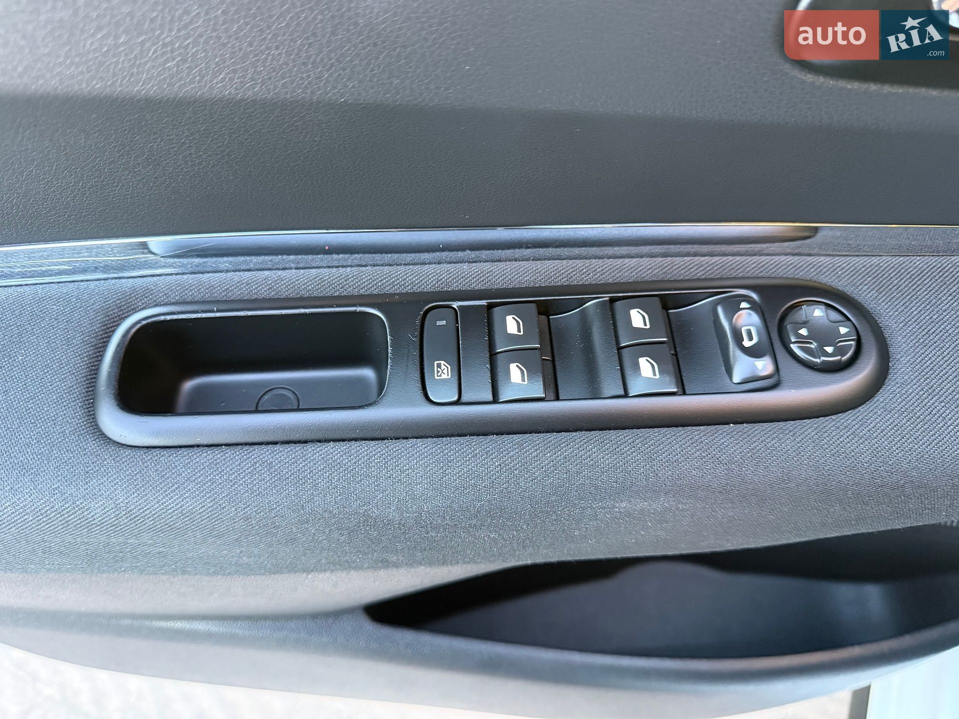 Peugeot 3008 2016 VIN VF30UBHZTFS187567 фото оголошення 35 з 83