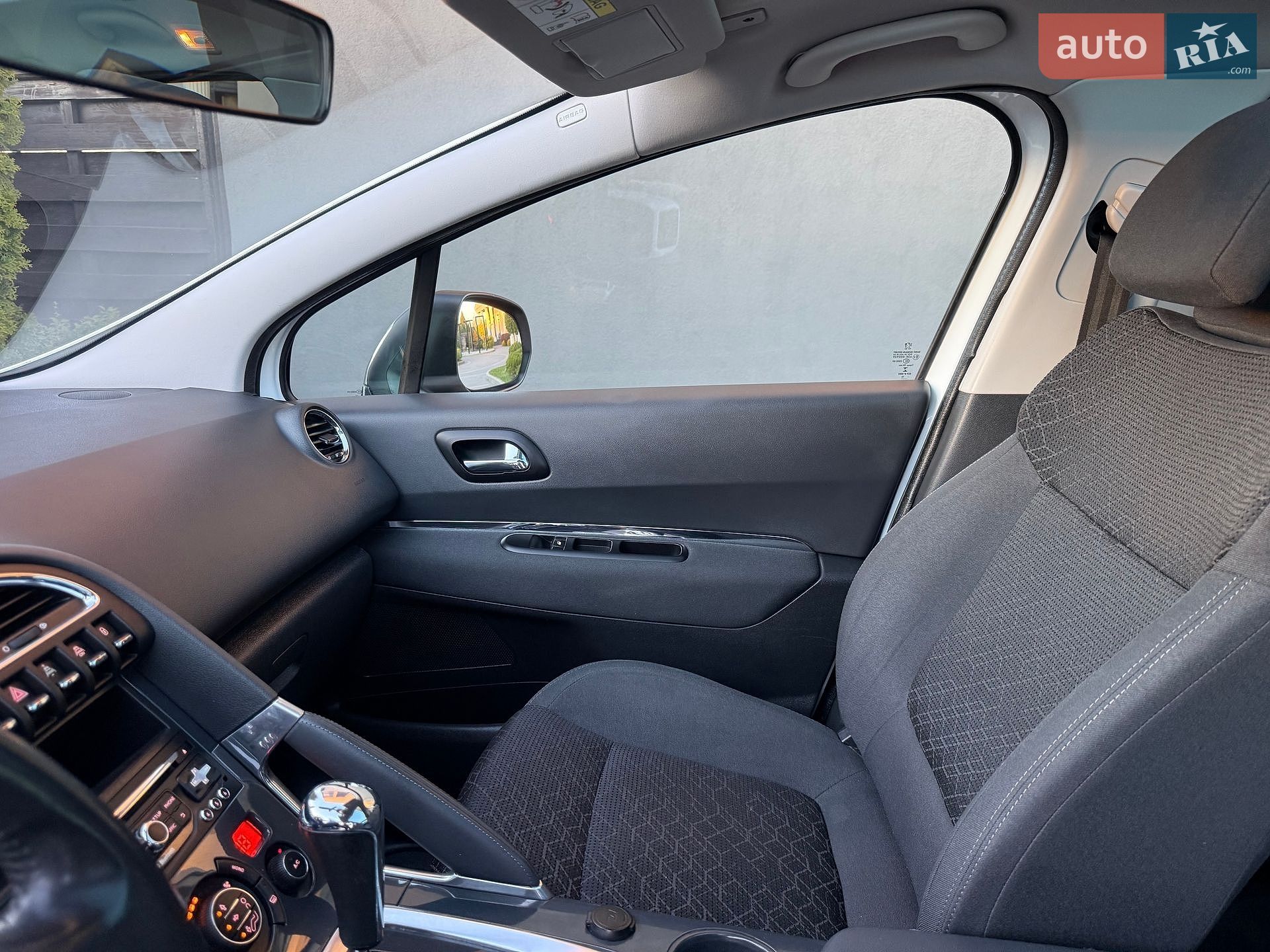 Peugeot 3008 2016 VIN VF30UBHZTFS187567 фото оголошення 49 з 83