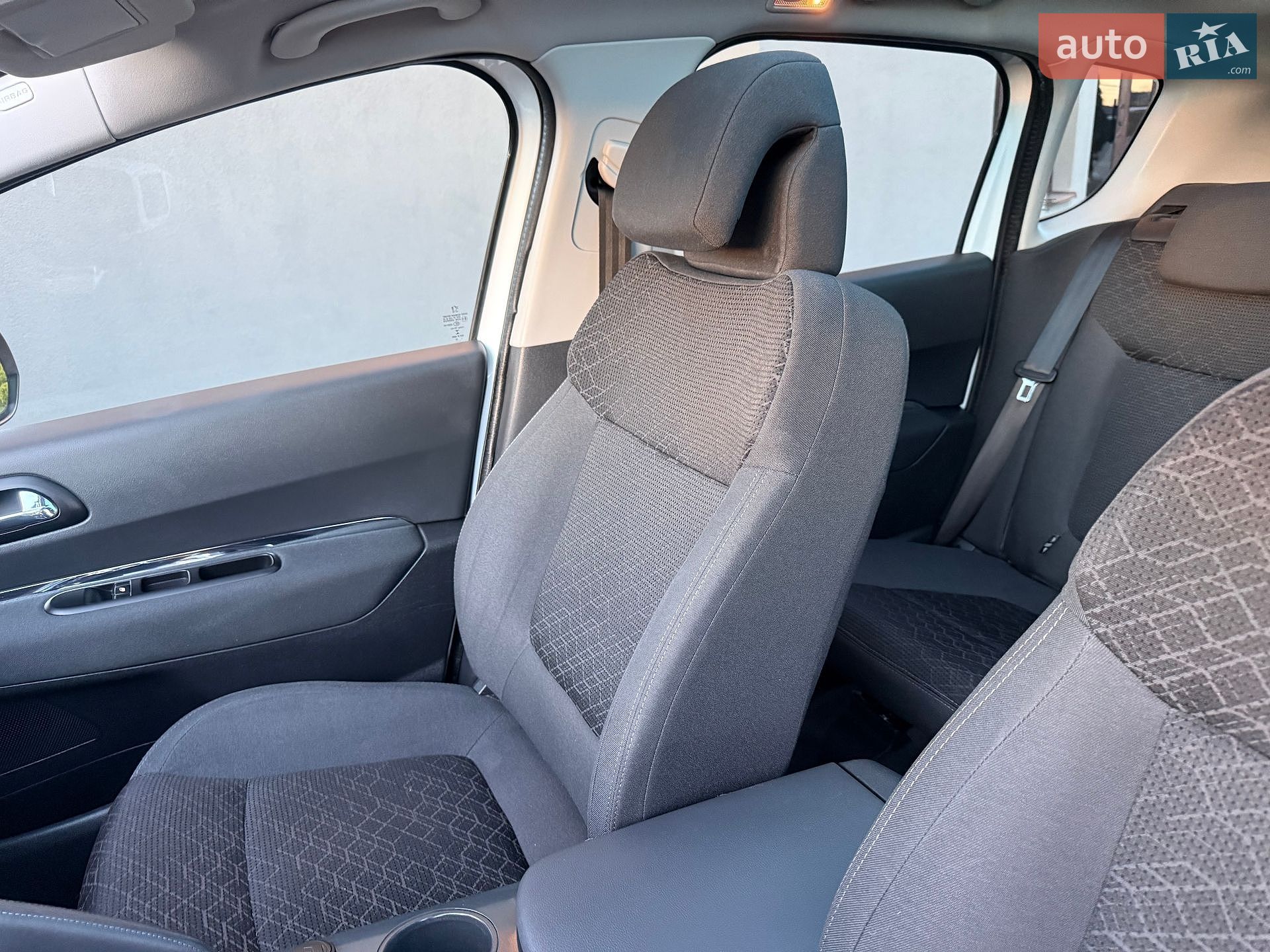 Peugeot 3008 2016 VIN VF30UBHZTFS187567 фото оголошення 51 з 83