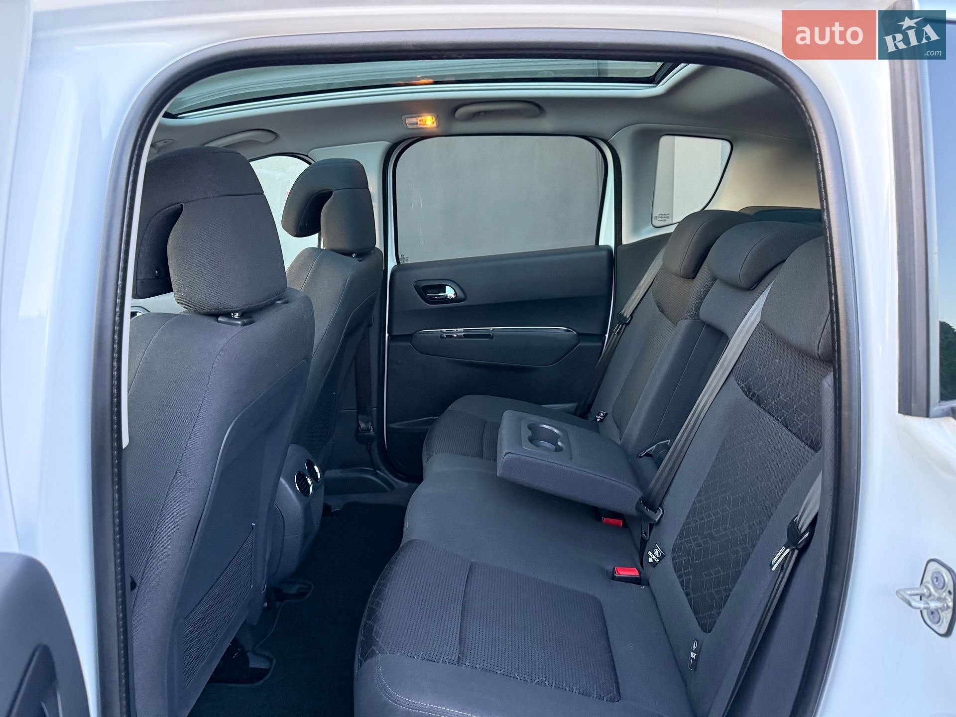 Peugeot 3008 2016 VIN VF30UBHZTFS187567 фото оголошення 62 з 83