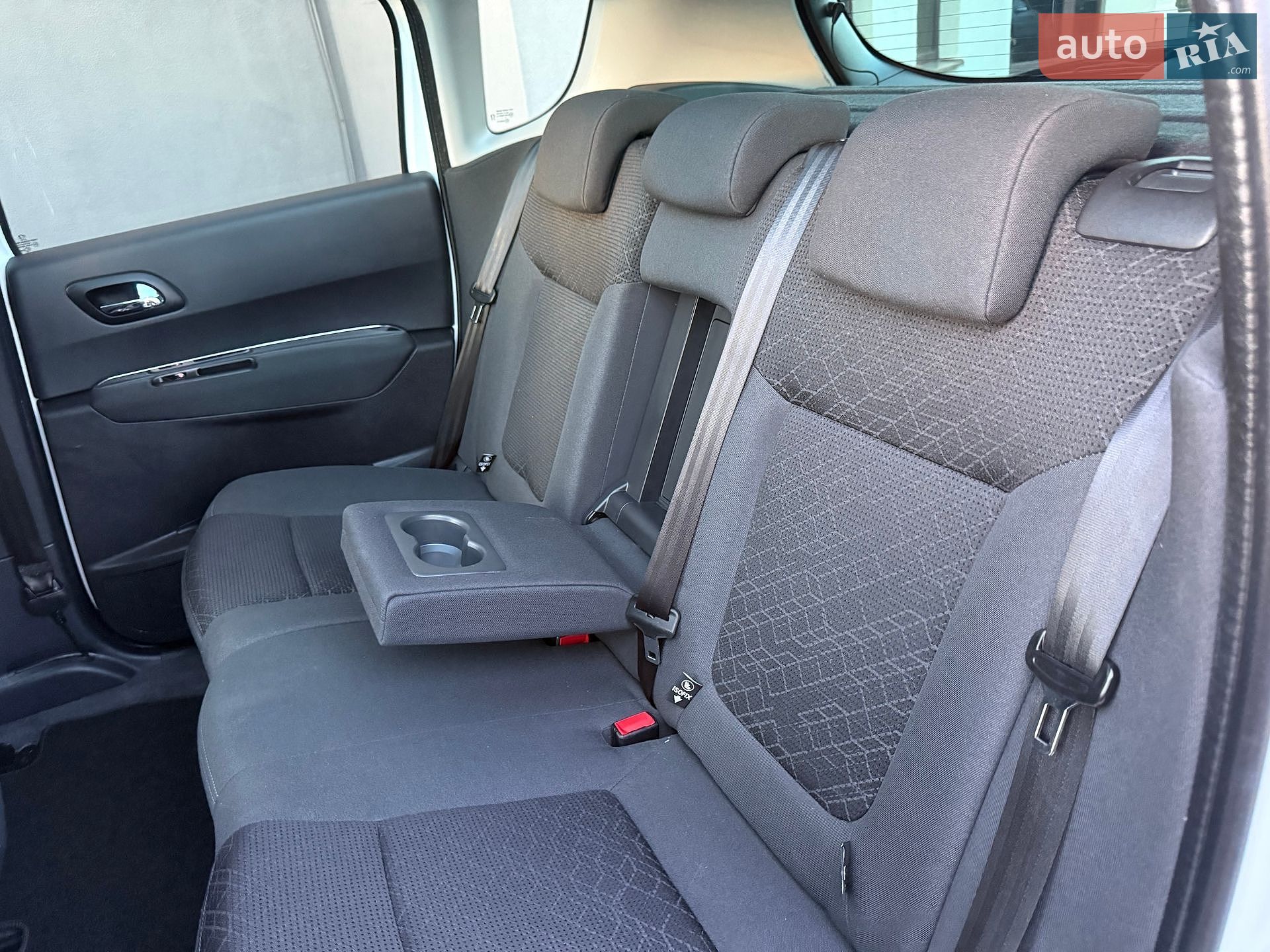 Peugeot 3008 2016 VIN VF30UBHZTFS187567 фото оголошення 64 з 83