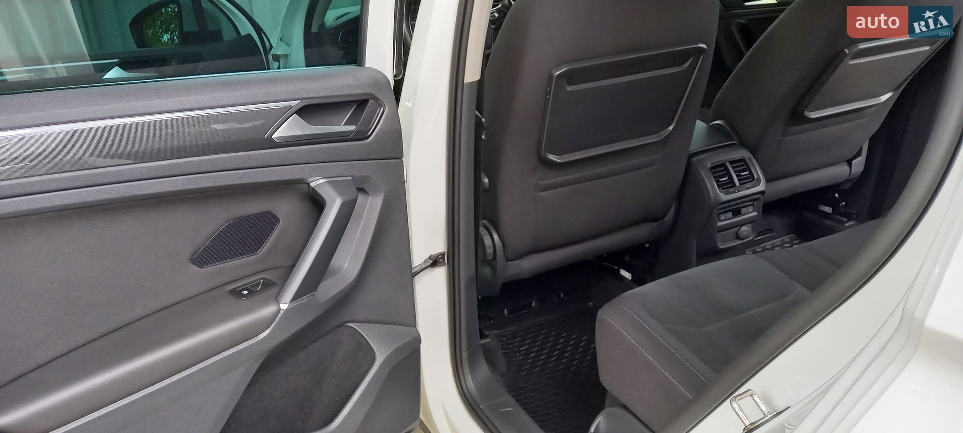Volkswagen Tiguan 2017 VIN WVGZZZ5NZJW862186 фото оголошення 11 з 12