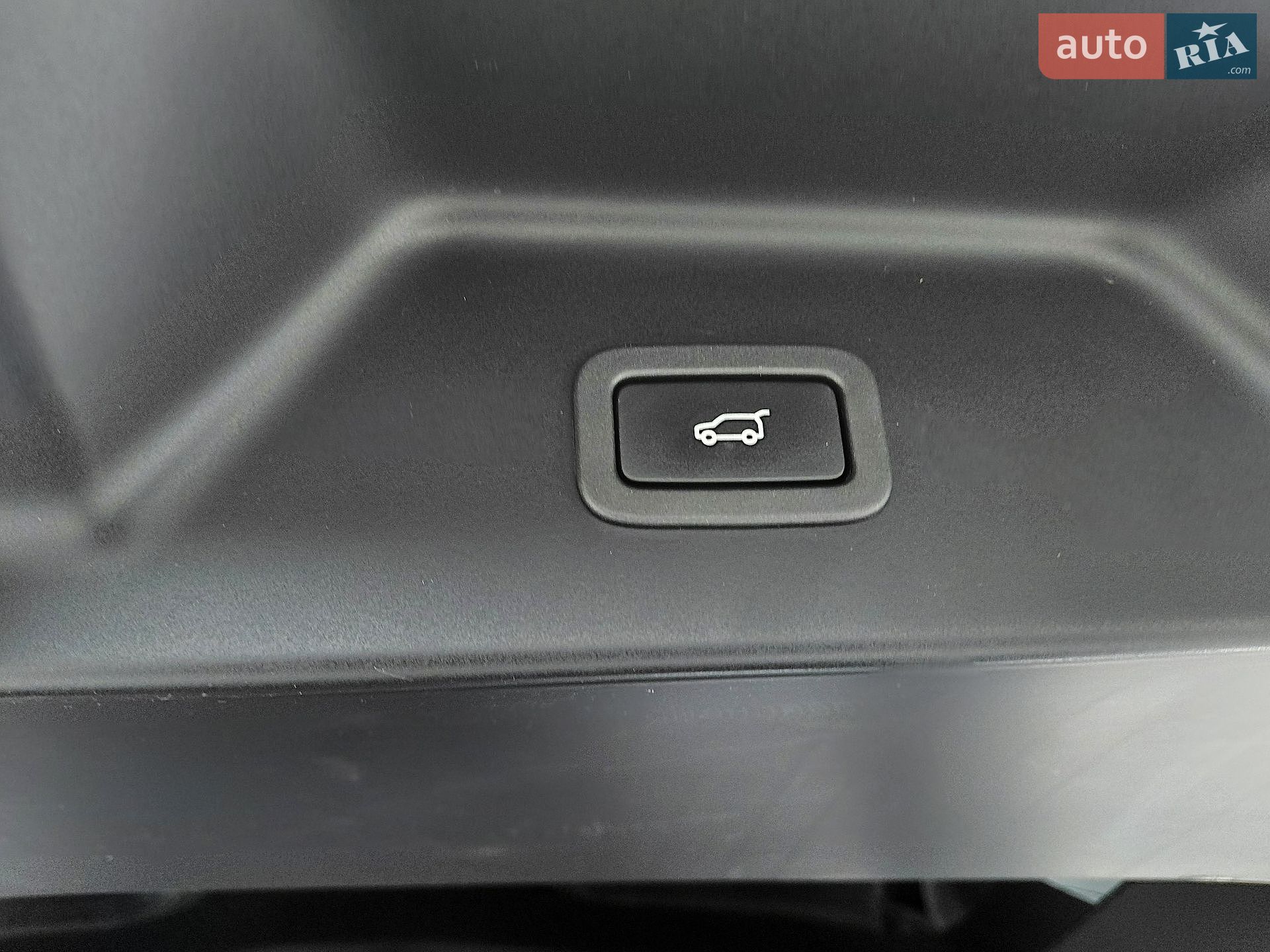 Land Rover Range Rover 2016 VIN SALGS2KF4GA313720 фото оголошення 36 з 96