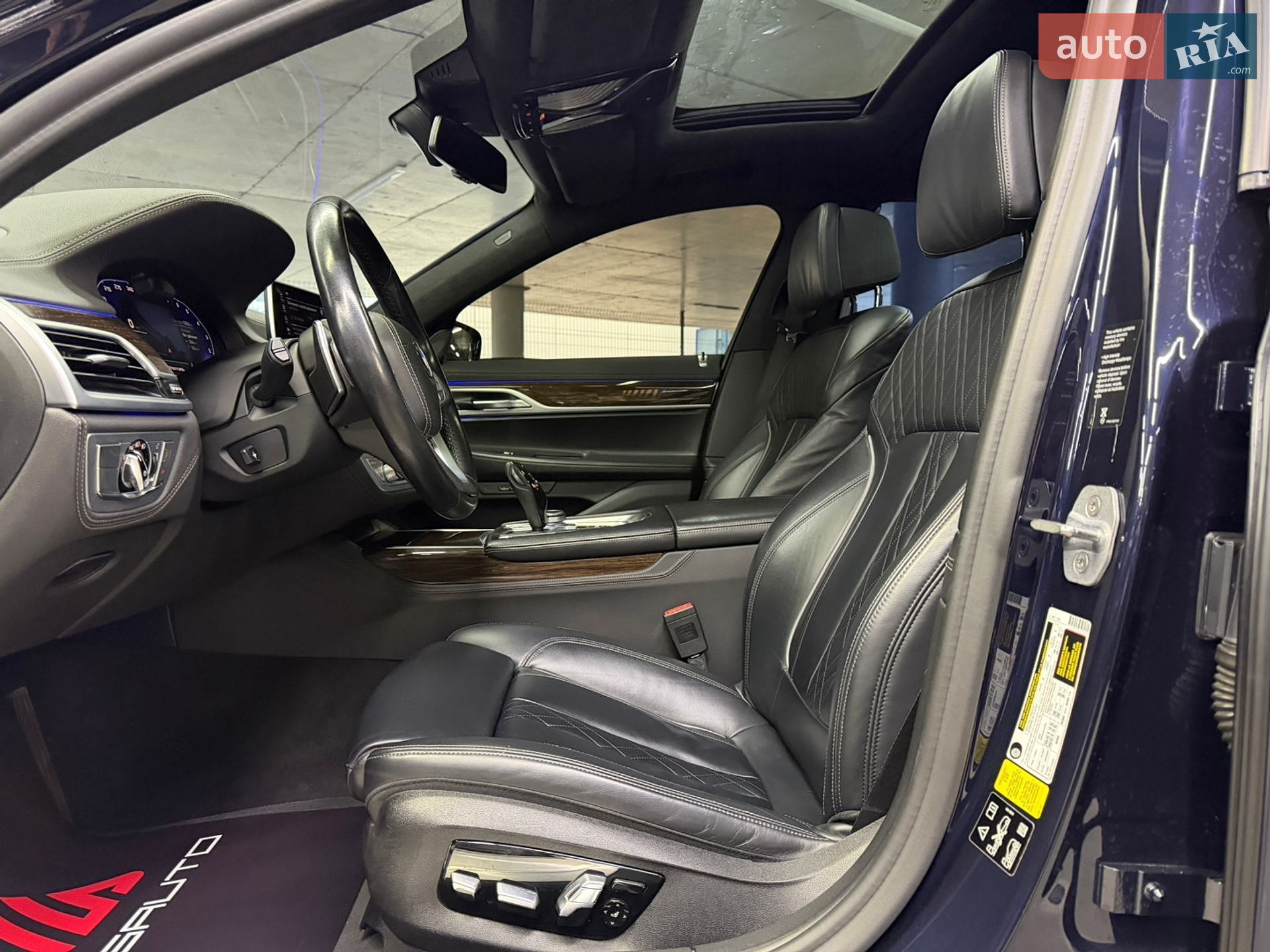 BMW 7 Series 2019 VIN WBA7T4C07LCD44727 фото оголошення 22 з 30