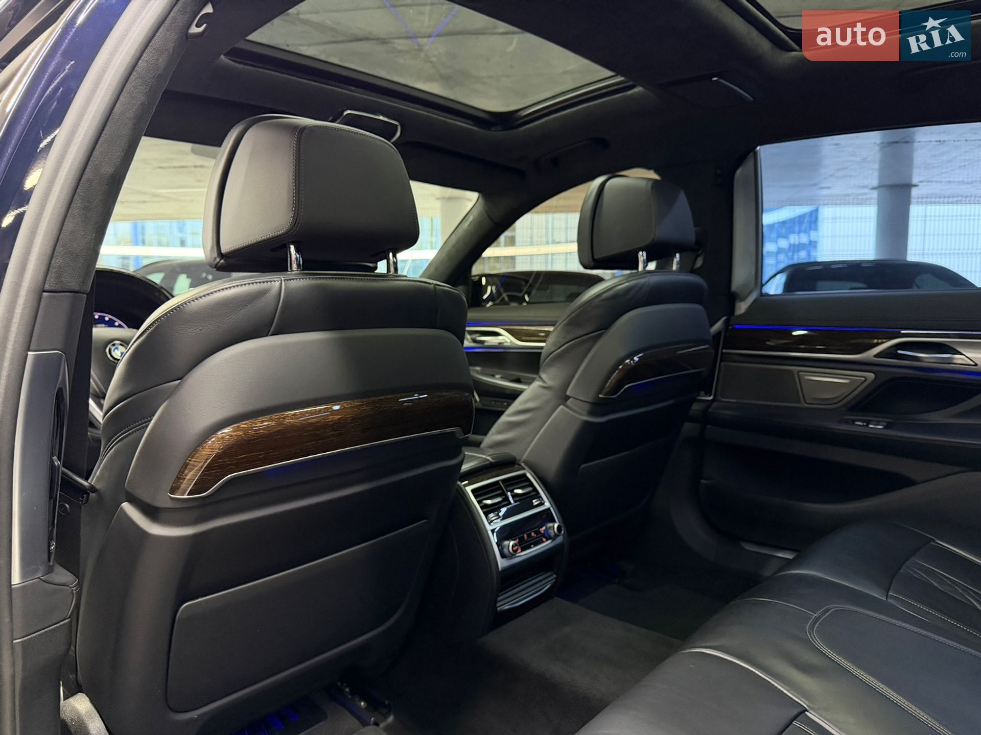 BMW 7 Series 2019 VIN WBA7T4C07LCD44727 фото оголошення 25 з 30