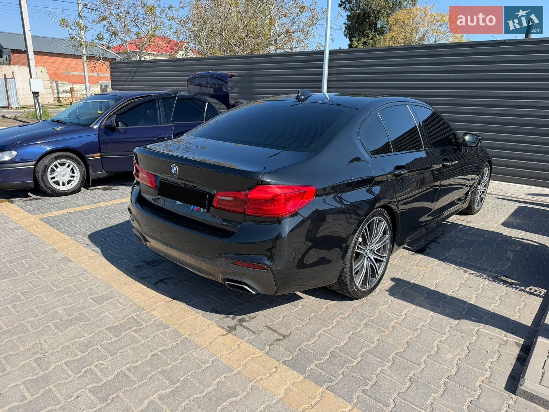 BMW 5 Series 2018 VIN WBAJB1C59JG623330 фото оголошення 5 з 15