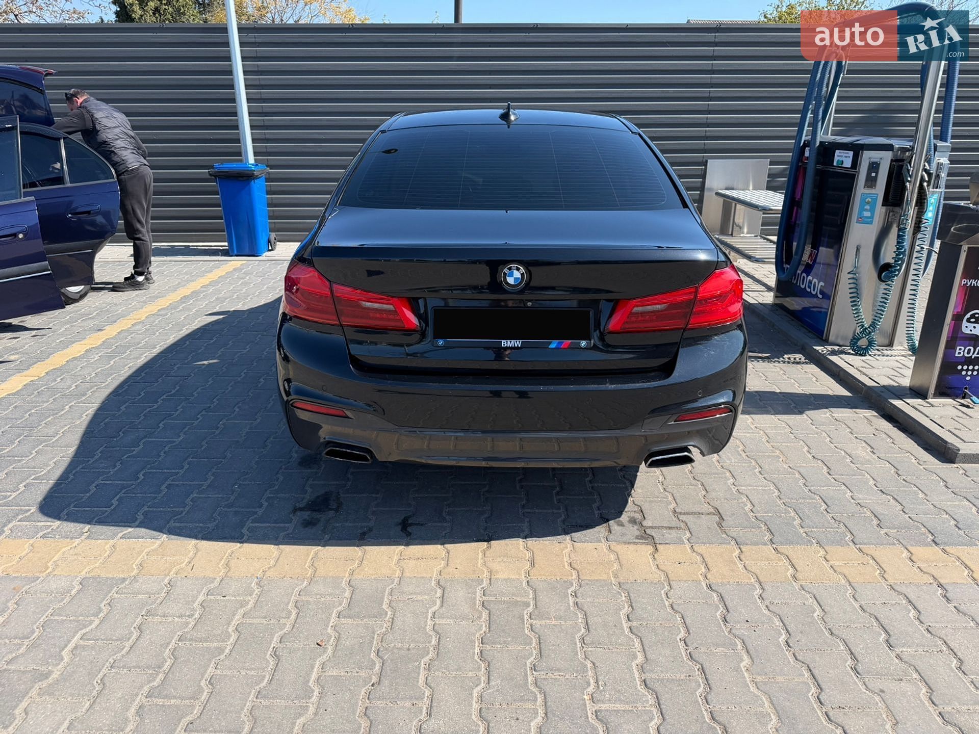 BMW 5 Series 2018 VIN WBAJB1C59JG623330 фото оголошення 6 з 15