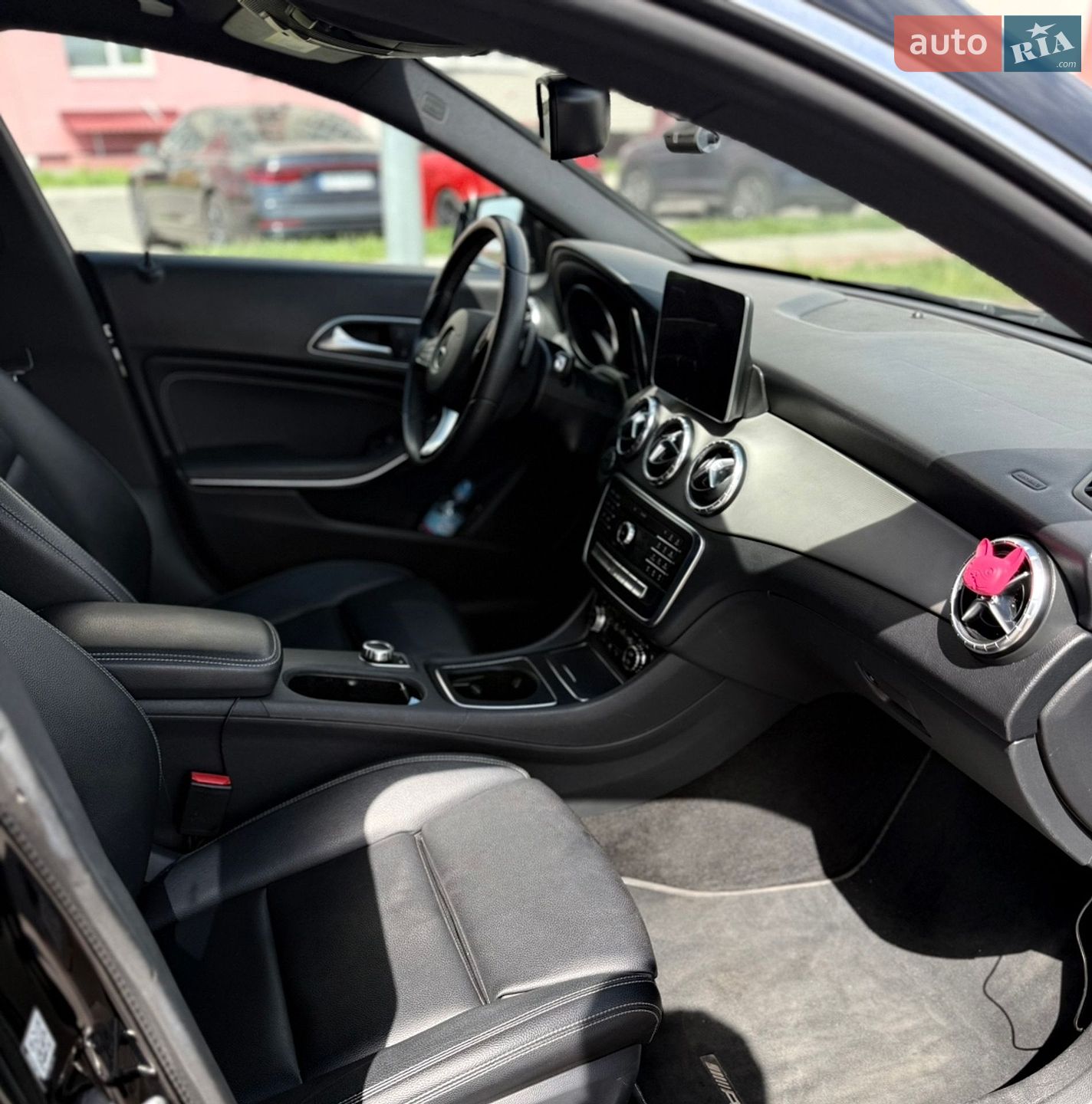 Mercedes-Benz CLA-Class 2018 VIN WDDSJ4EB8JN685558 фото оголошення 14 з 22