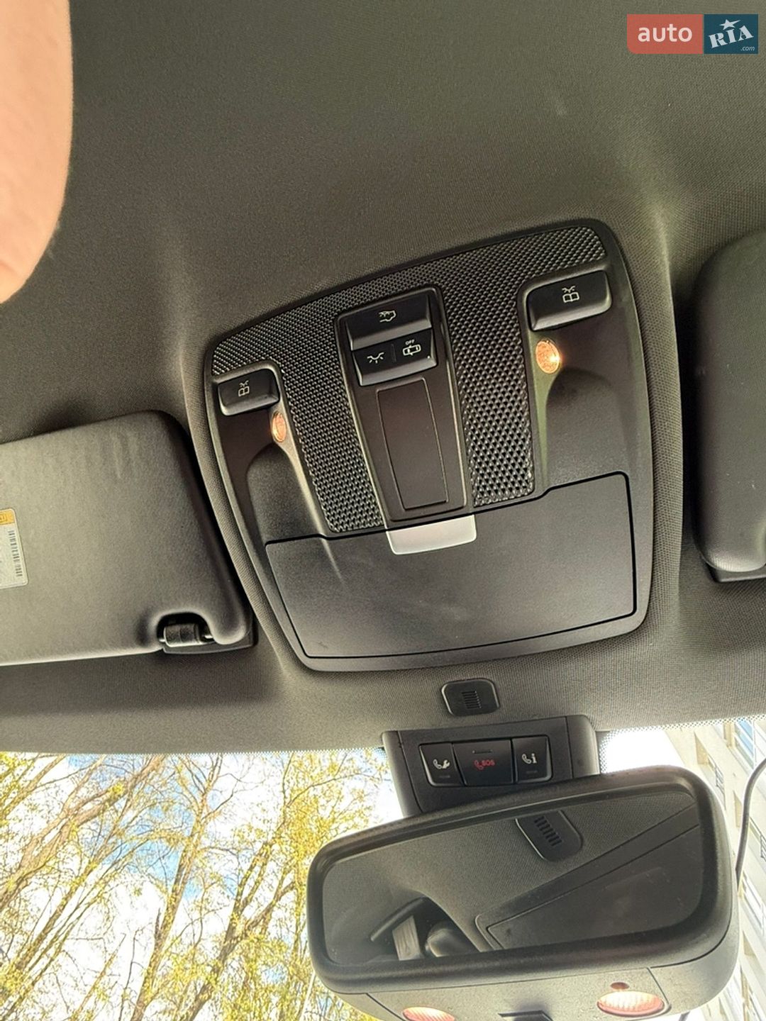 Mercedes-Benz CLA-Class 2018 VIN WDDSJ4EB8JN685558 фото оголошення 19 з 22