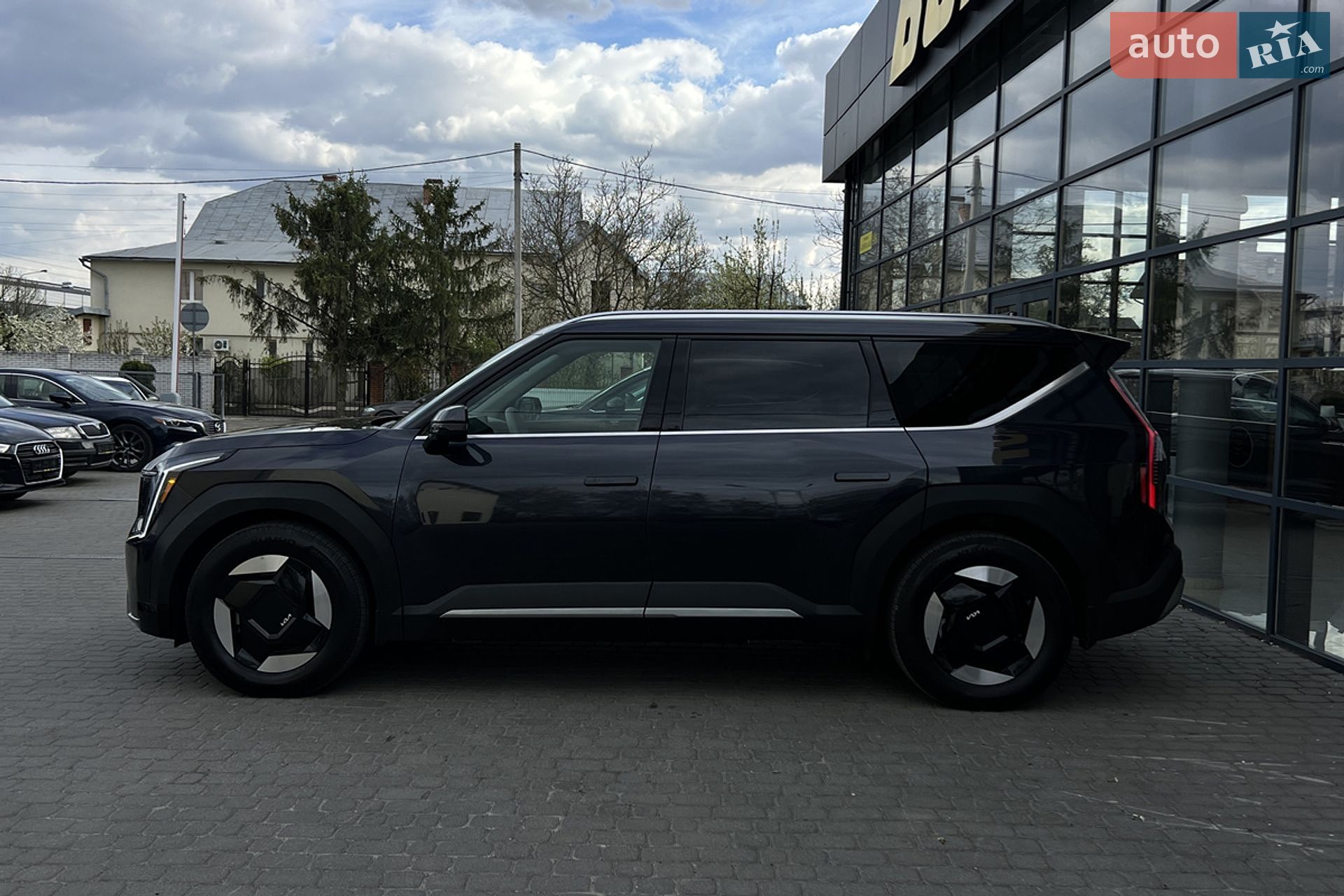 Kia EV9 2024 VIN 5XYAFFS56SG003786 фото оголошення 4 з 30