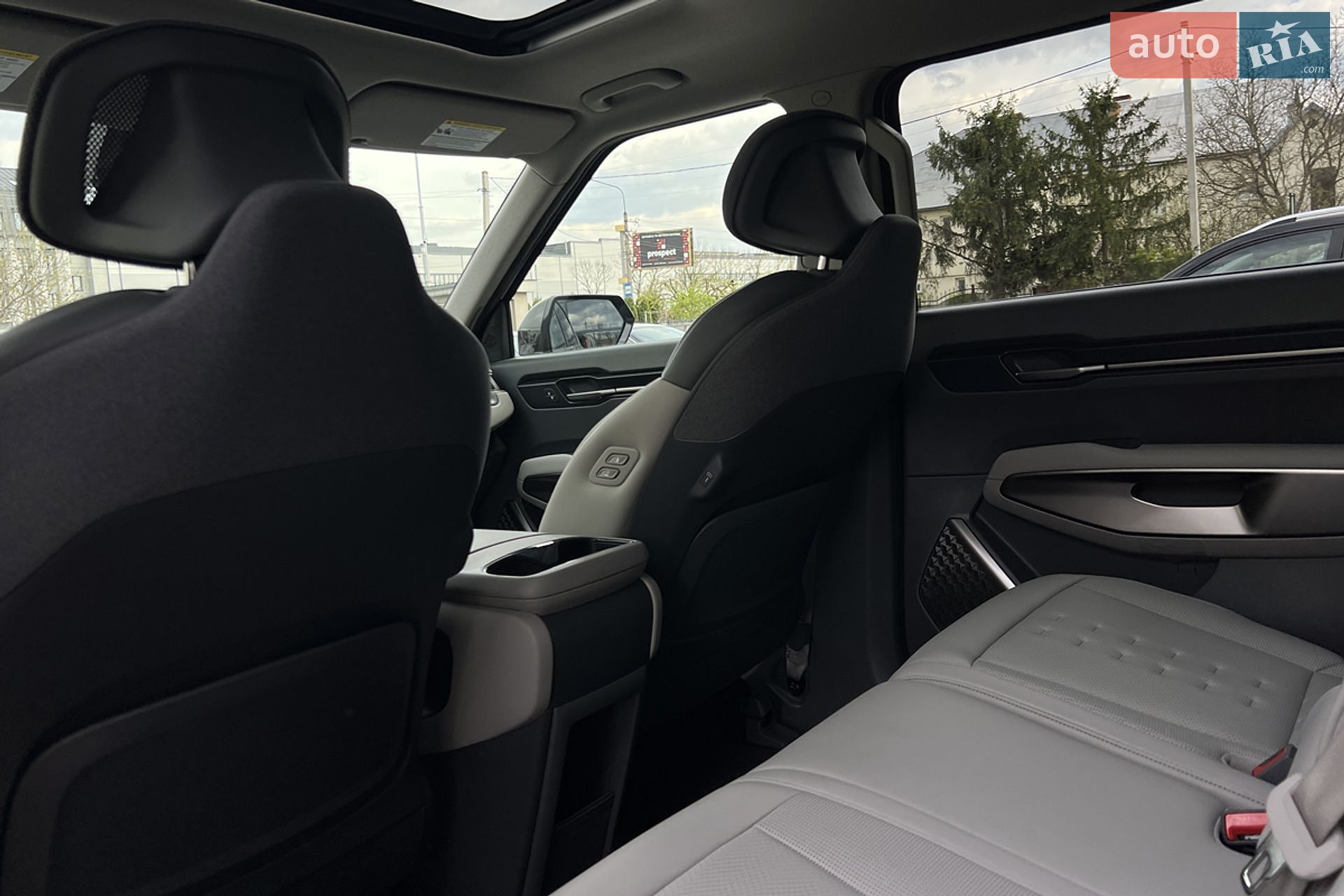 Kia EV9 2024 VIN 5XYAFFS56SG003786 фото оголошення 29 з 30