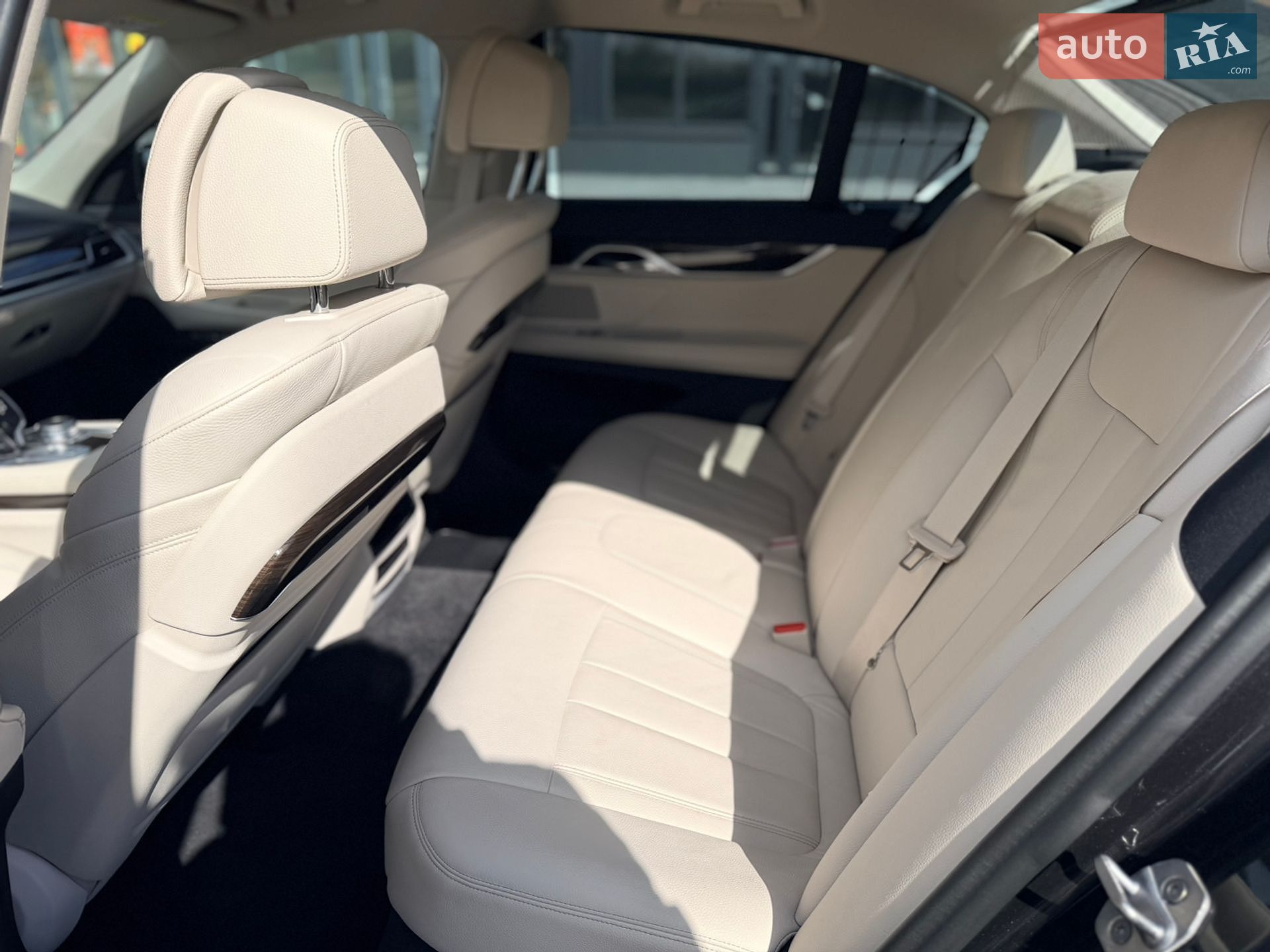 BMW 7 Series 2017 VIN WBA7C21080G809086 фото оголошення 18 з 20