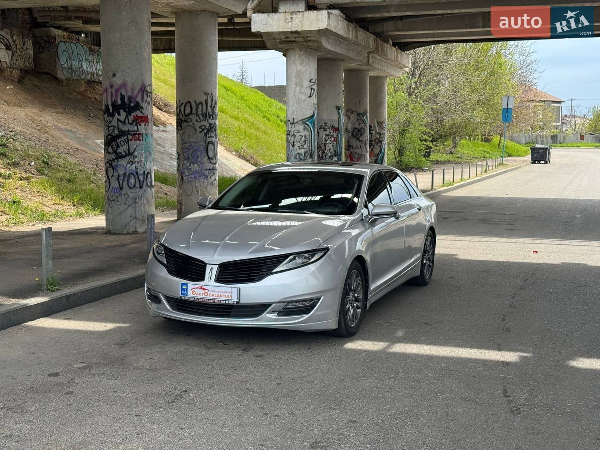 Lincoln MKZ 2015 VIN 3LN6L2G98GR606945 фото оголошення 2 з 28