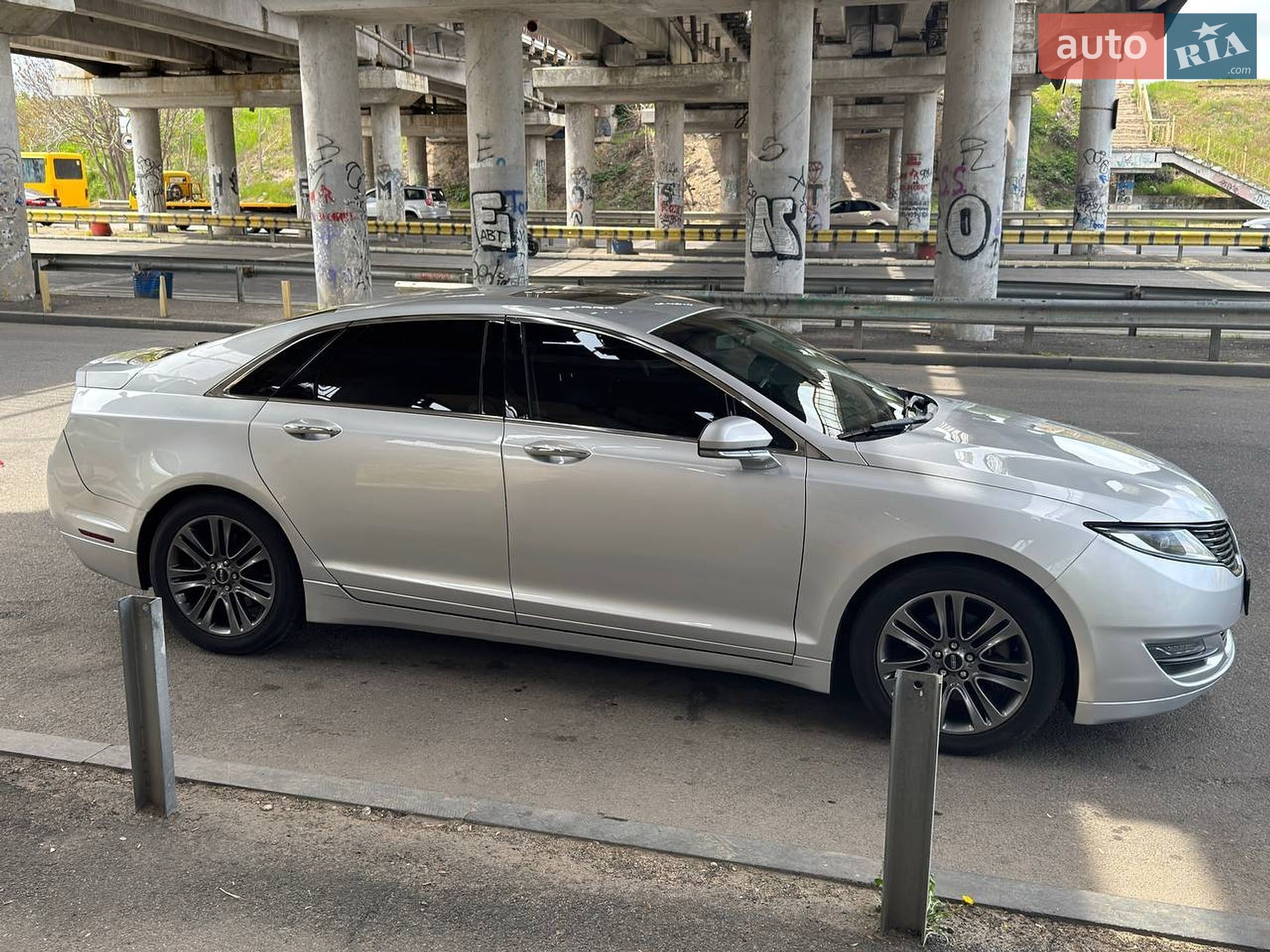 Lincoln MKZ 2015 VIN 3LN6L2G98GR606945 фото оголошення 8 з 28