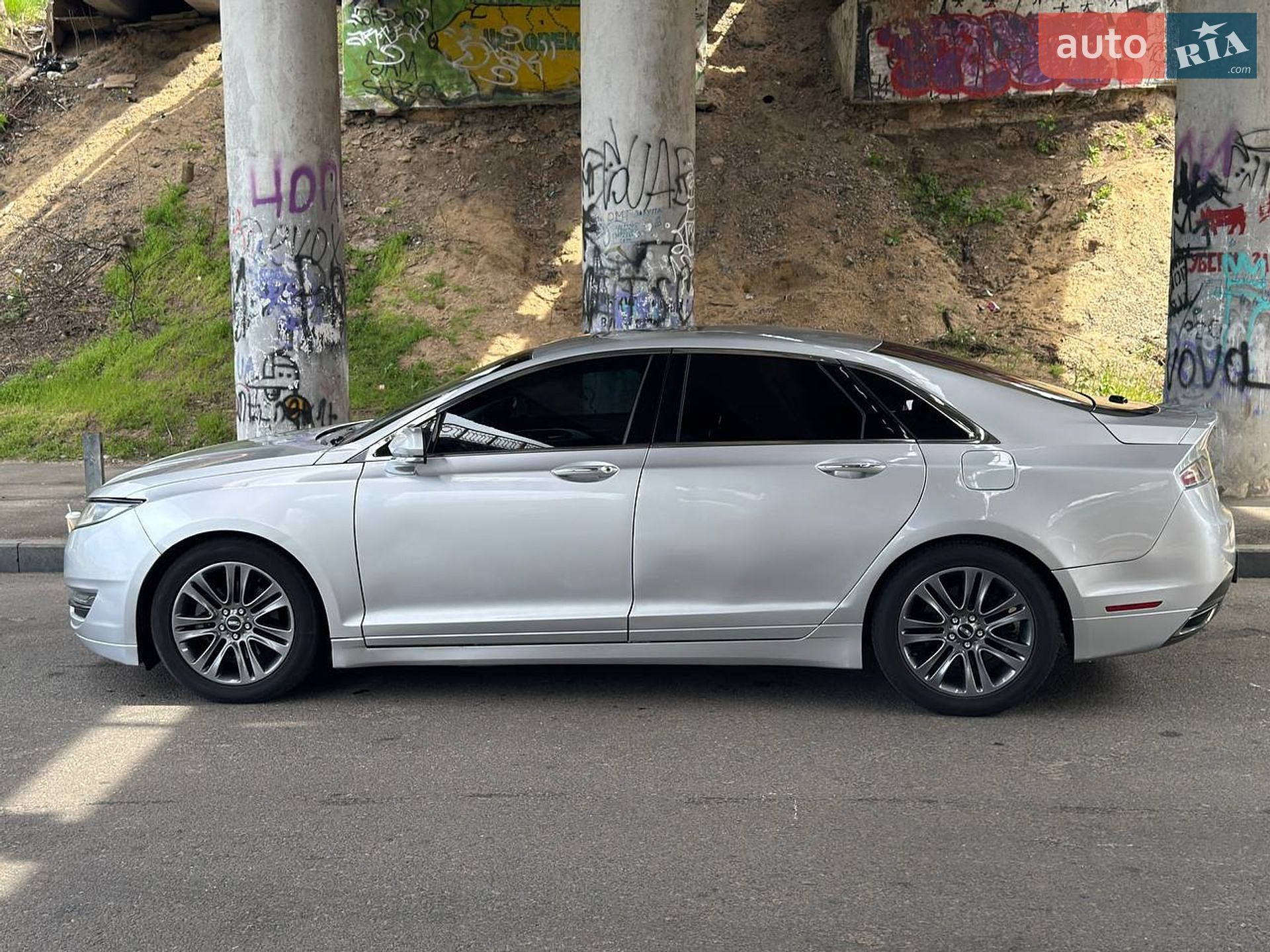 Lincoln MKZ 2015 VIN 3LN6L2G98GR606945 фото оголошення 9 з 28