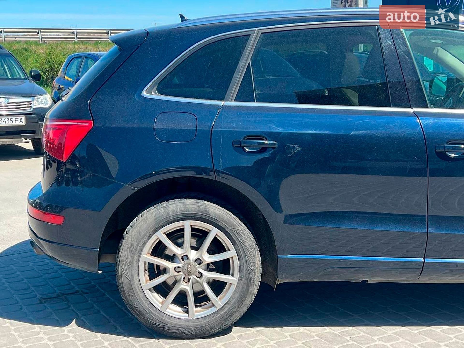 Audi Q5 2011 VIN WA1LFAFP3BA103619 фото оголошення 10 з 44