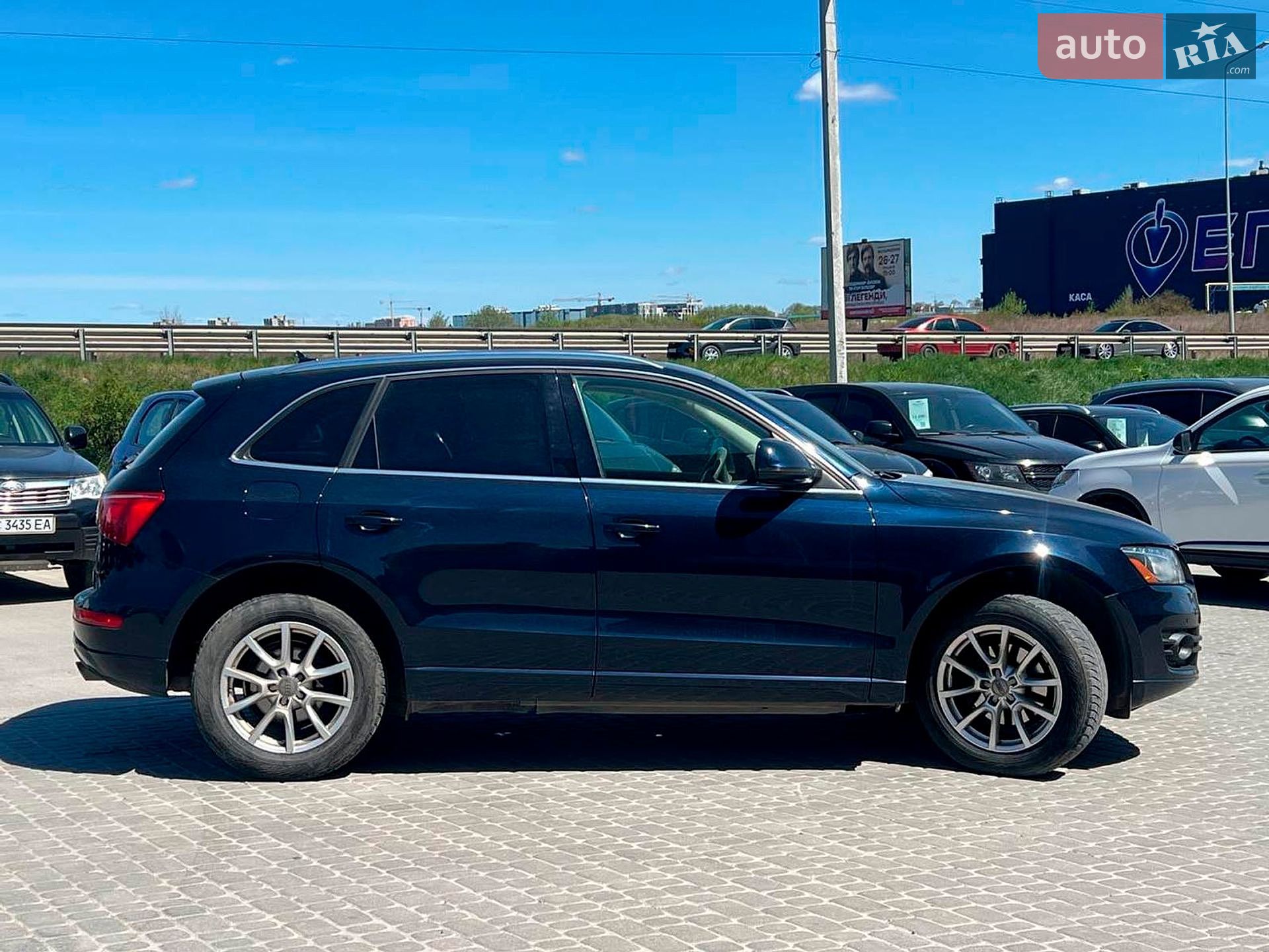 Audi Q5 2011 VIN WA1LFAFP3BA103619 фото оголошення 11 з 44