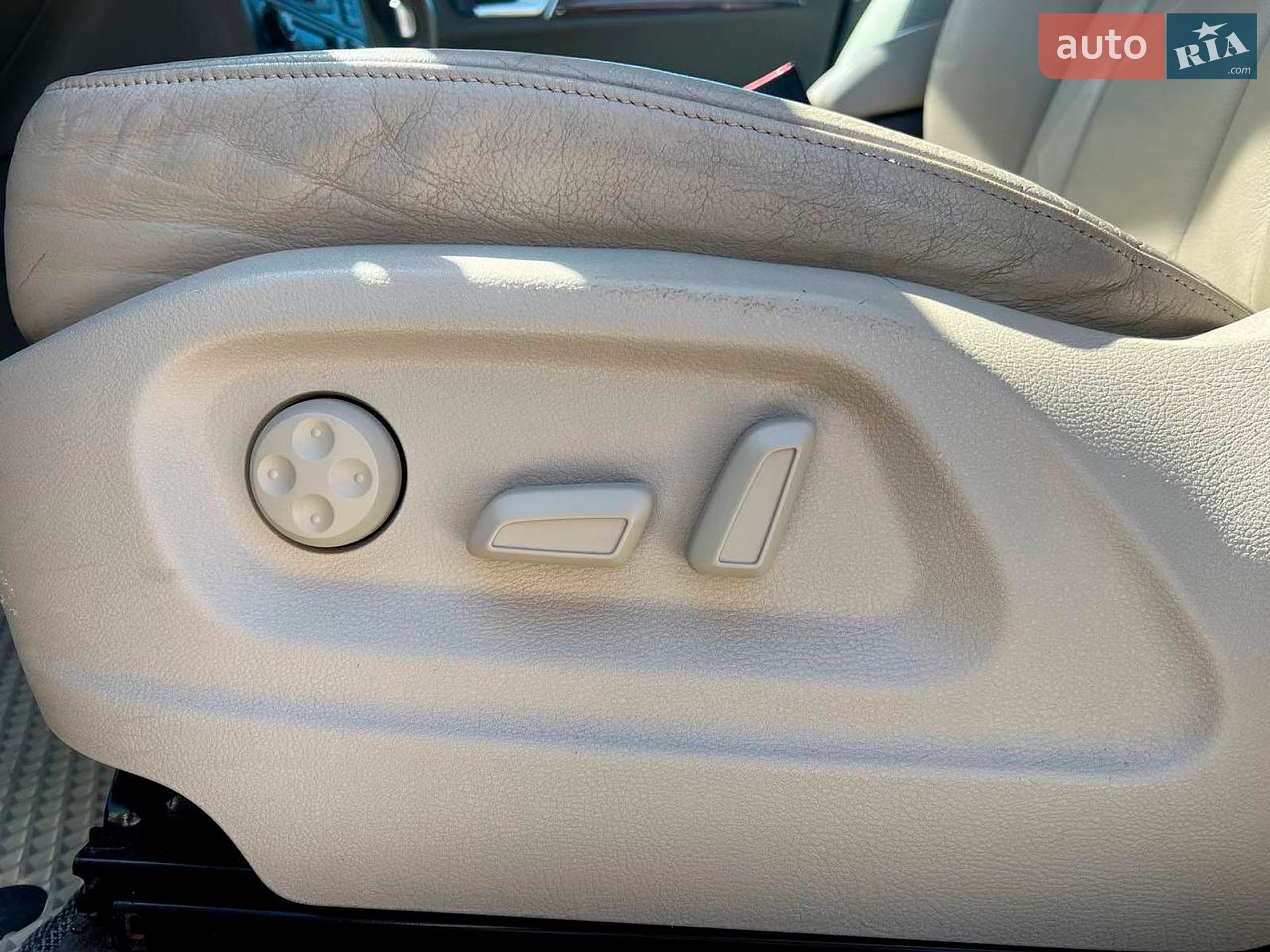 Audi Q5 2011 VIN WA1LFAFP3BA103619 фото оголошення 20 з 44