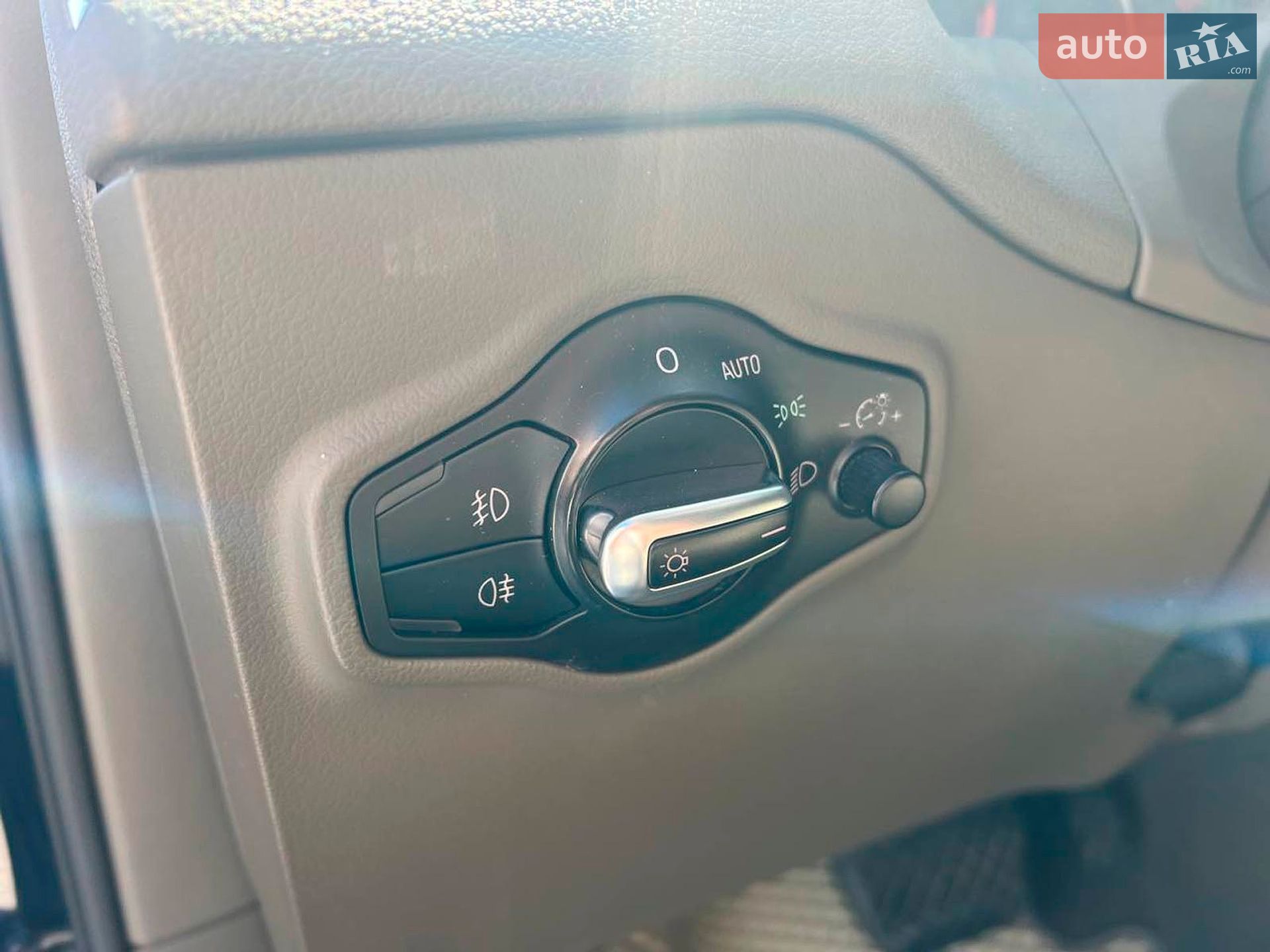 Audi Q5 2011 VIN WA1LFAFP3BA103619 фото оголошення 21 з 44
