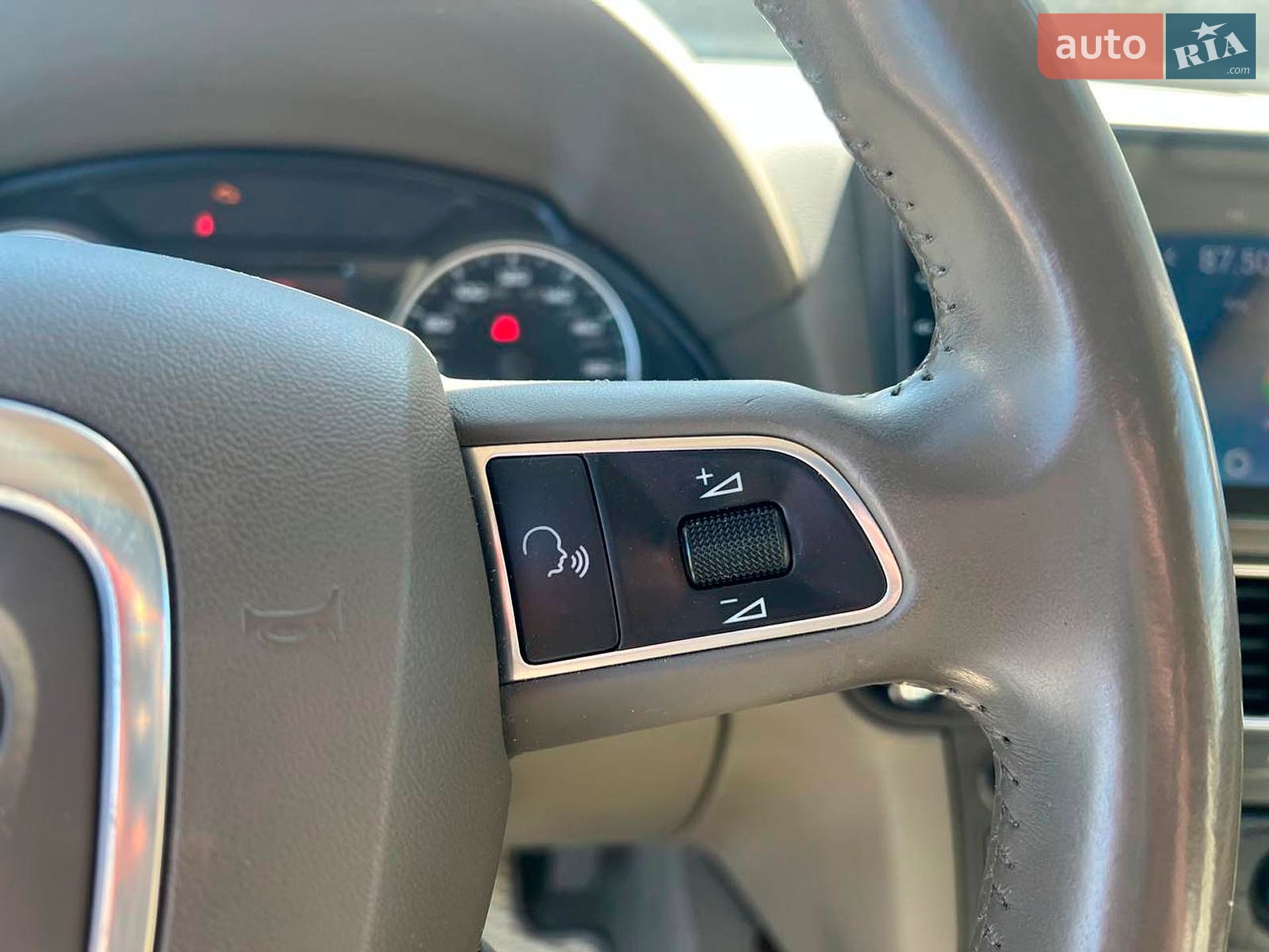 Audi Q5 2011 VIN WA1LFAFP3BA103619 фото оголошення 24 з 44