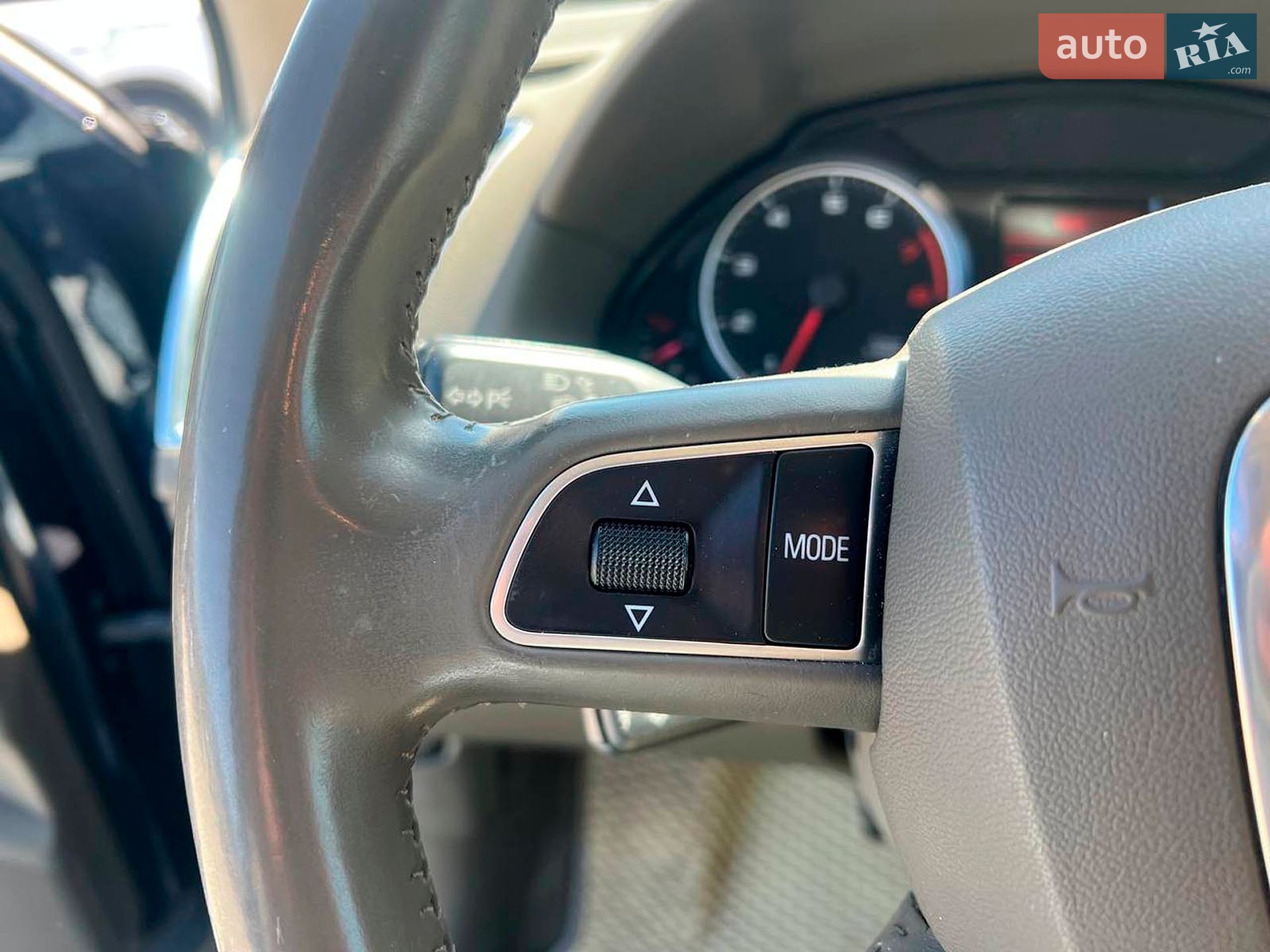 Audi Q5 2011 VIN WA1LFAFP3BA103619 фото оголошення 25 з 44