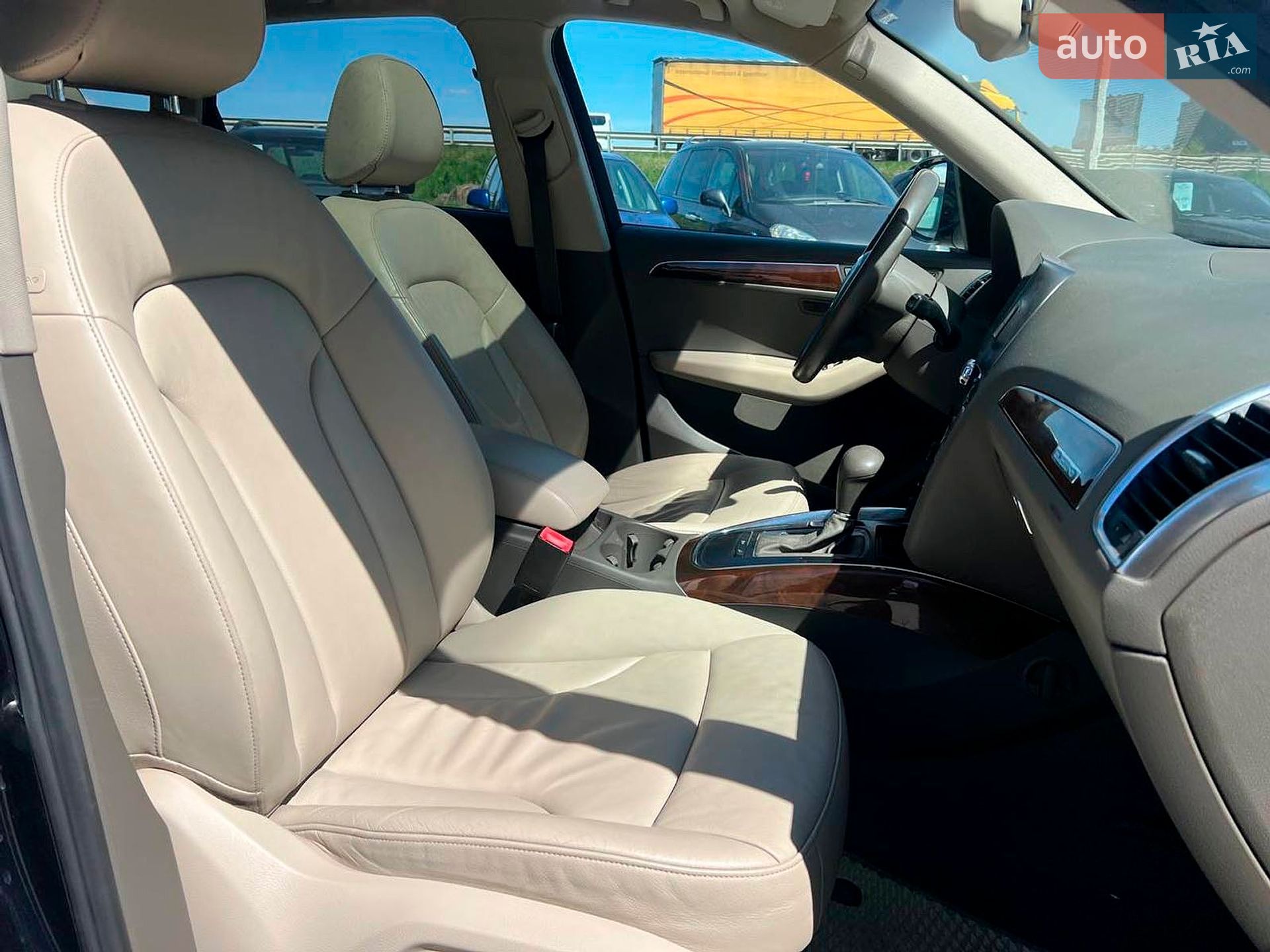 Audi Q5 2011 VIN WA1LFAFP3BA103619 фото оголошення 43 з 44