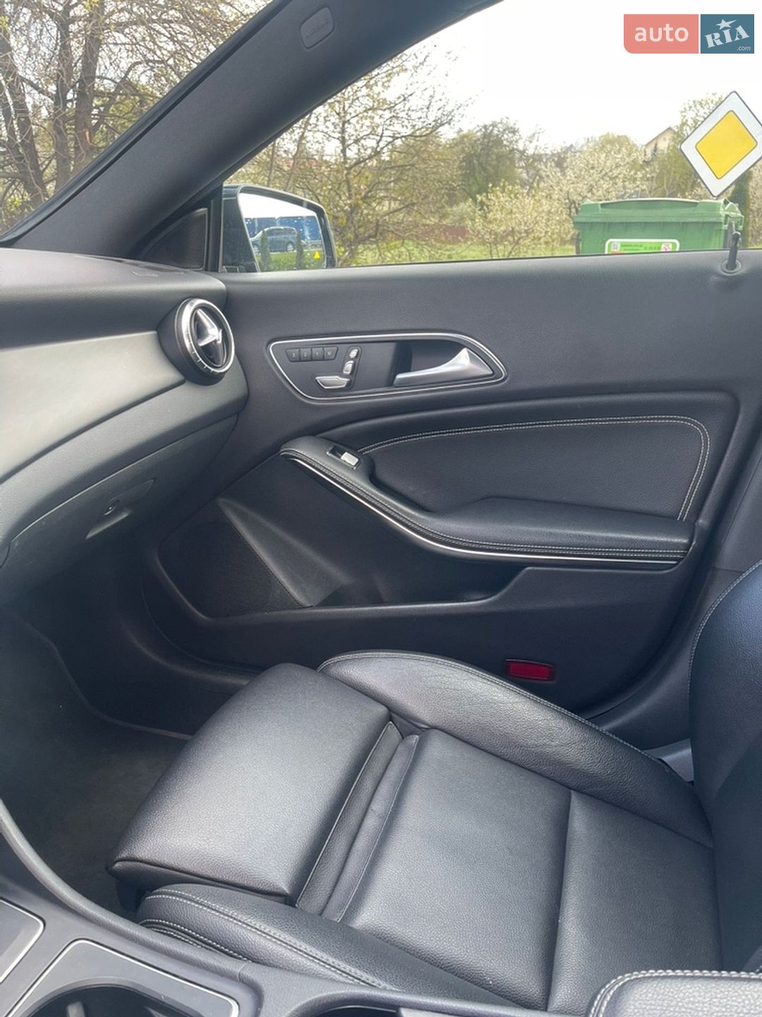 Mercedes-Benz CLA-Class 2018 VIN WDDSJ4GB1JN638885 фото оголошення 20 з 31