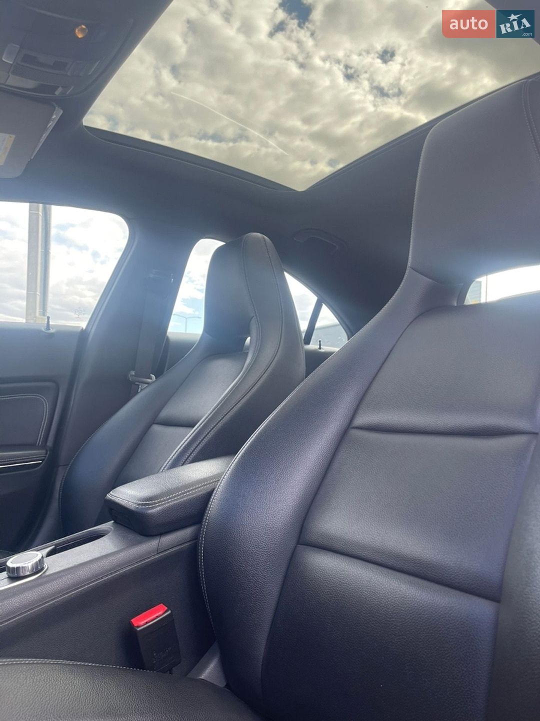 Mercedes-Benz CLA-Class 2018 VIN WDDSJ4GB1JN638885 фото оголошення 22 з 31