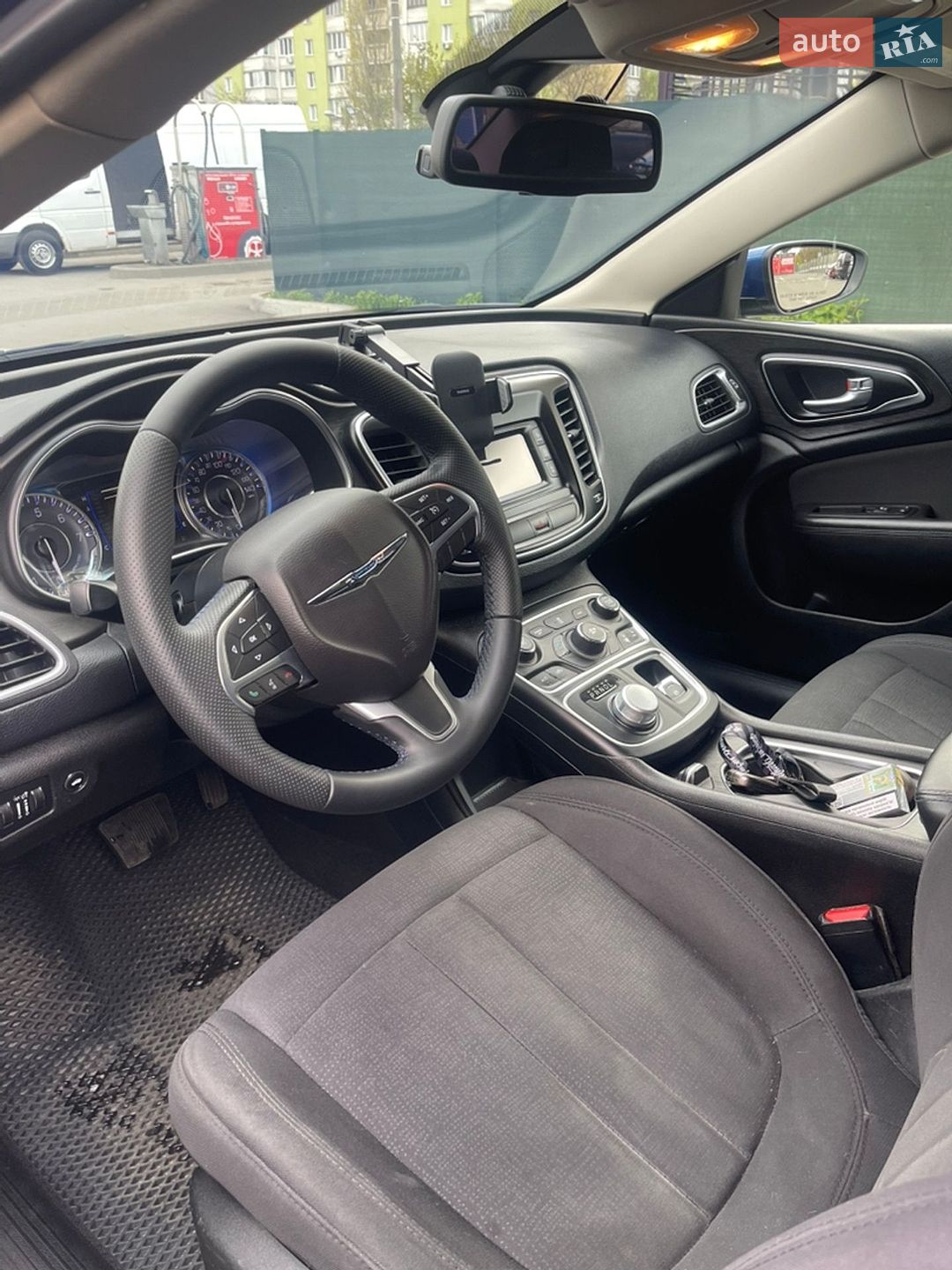 Chrysler 200 2015 VIN 1C3CCCAB9GN102971 фото оголошення 13 з 14