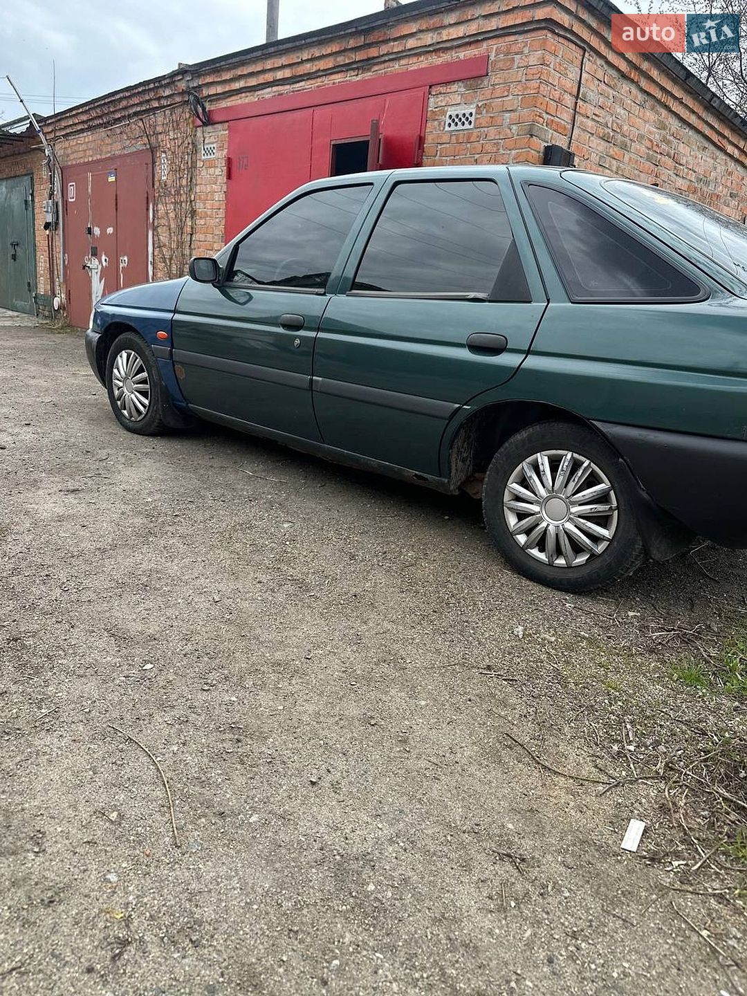 Ford Escort 1997 VIN WF0AXXGCAAVK63156 фото оголошення 2 з 8