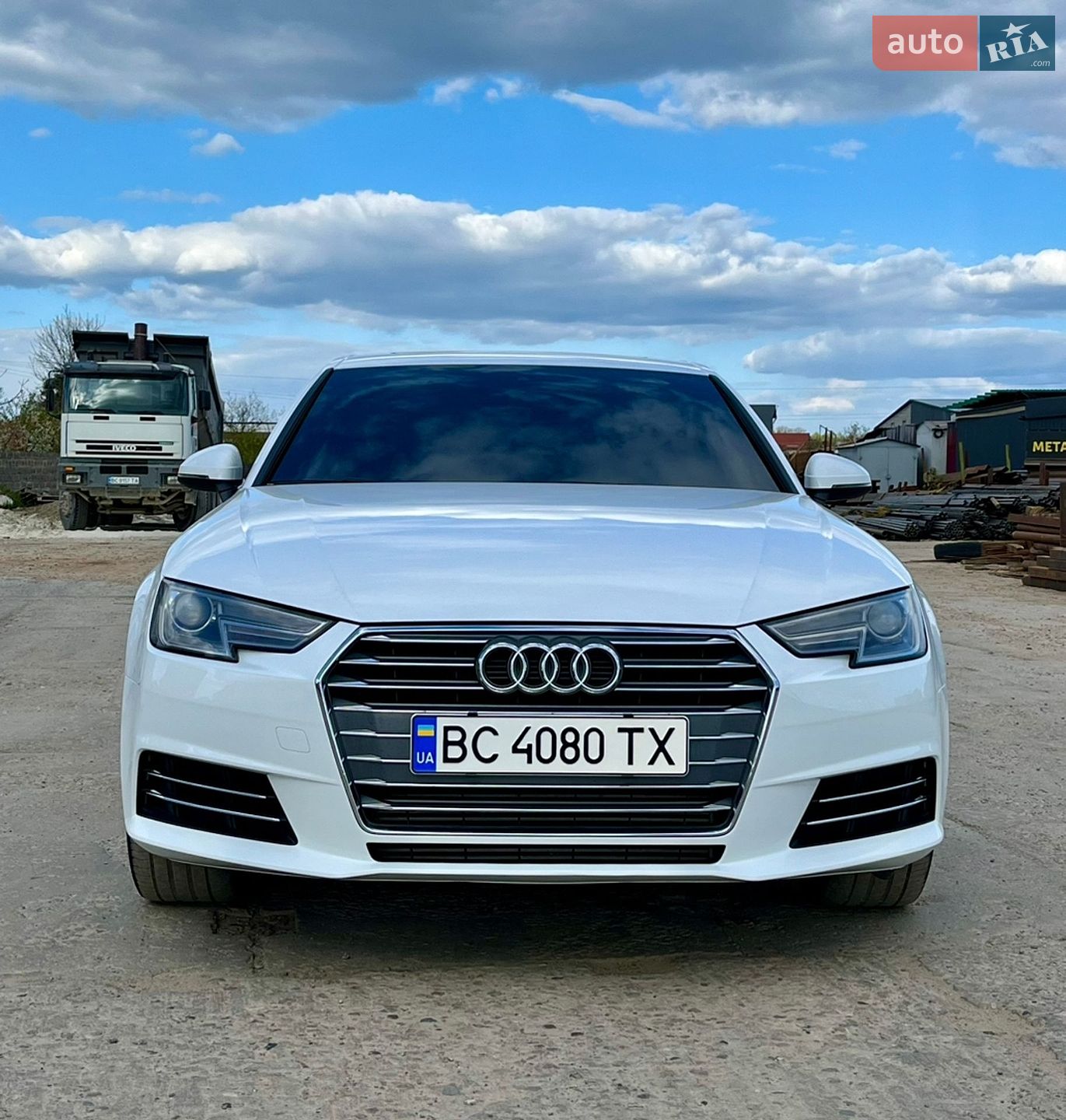 Audi A4 2017 VIN WAUGMAF43HA178524 фото оголошення 4 з 38