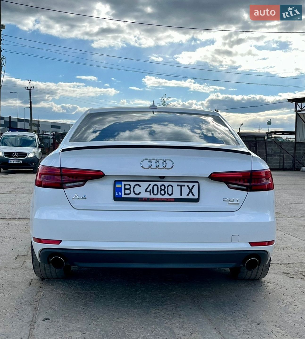 Audi A4 2017 VIN WAUGMAF43HA178524 фото оголошення 9 з 38