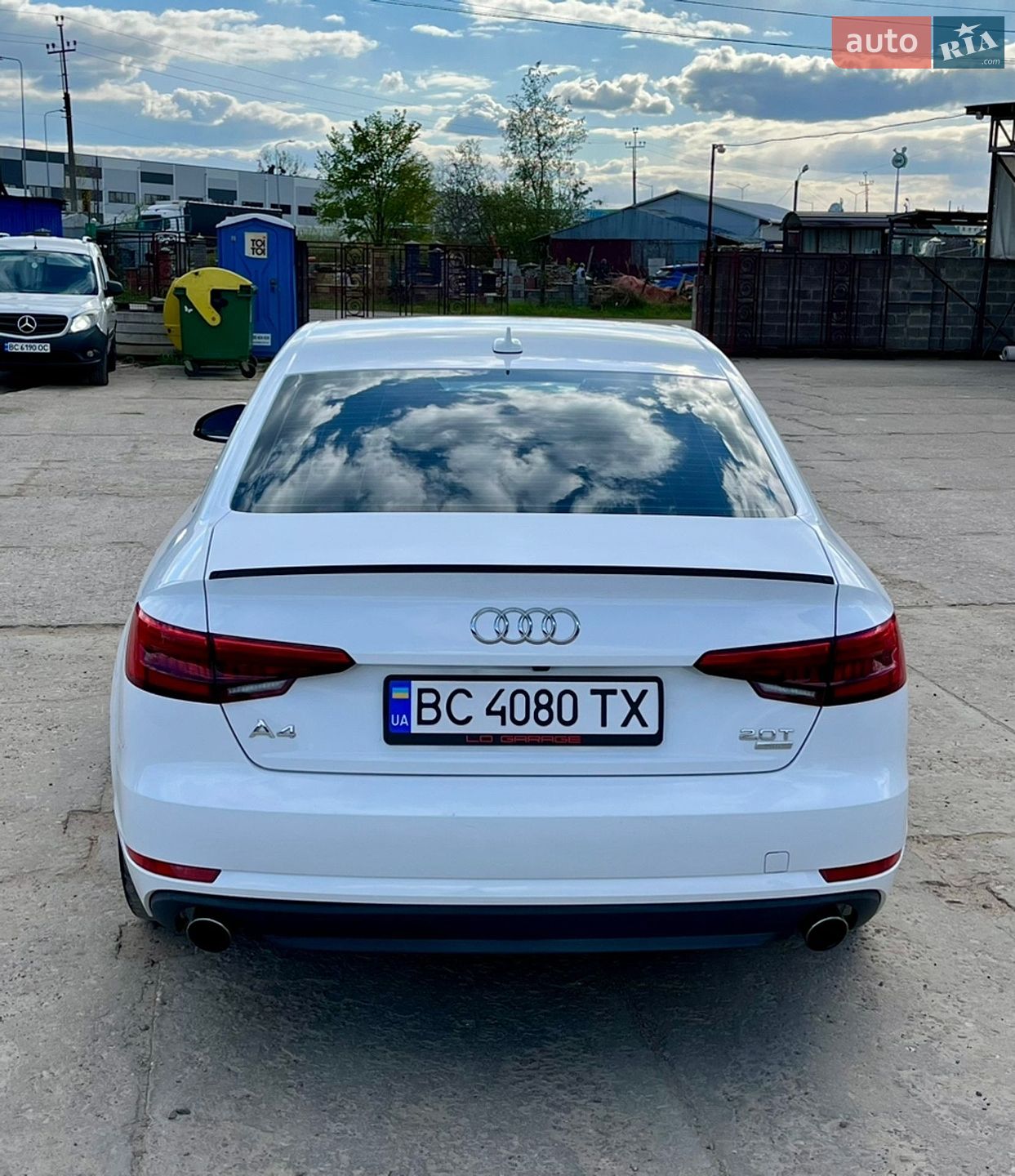 Audi A4 2017 VIN WAUGMAF43HA178524 фото оголошення 10 з 38