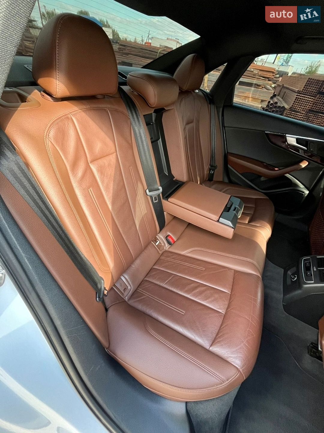 Audi A4 2017 VIN WAUGMAF43HA178524 фото оголошення 36 з 38