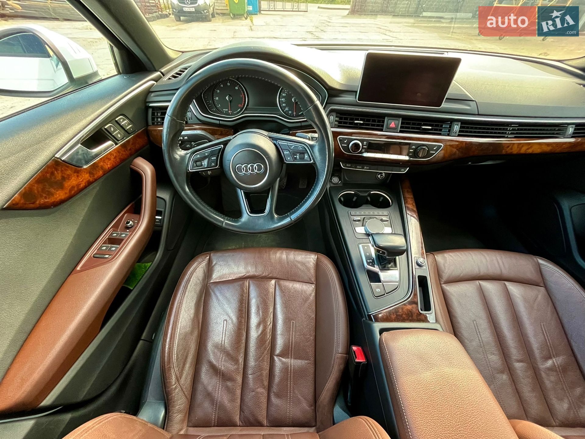Audi A4 2017 VIN WAUGMAF43HA178524 фото оголошення 31 з 38