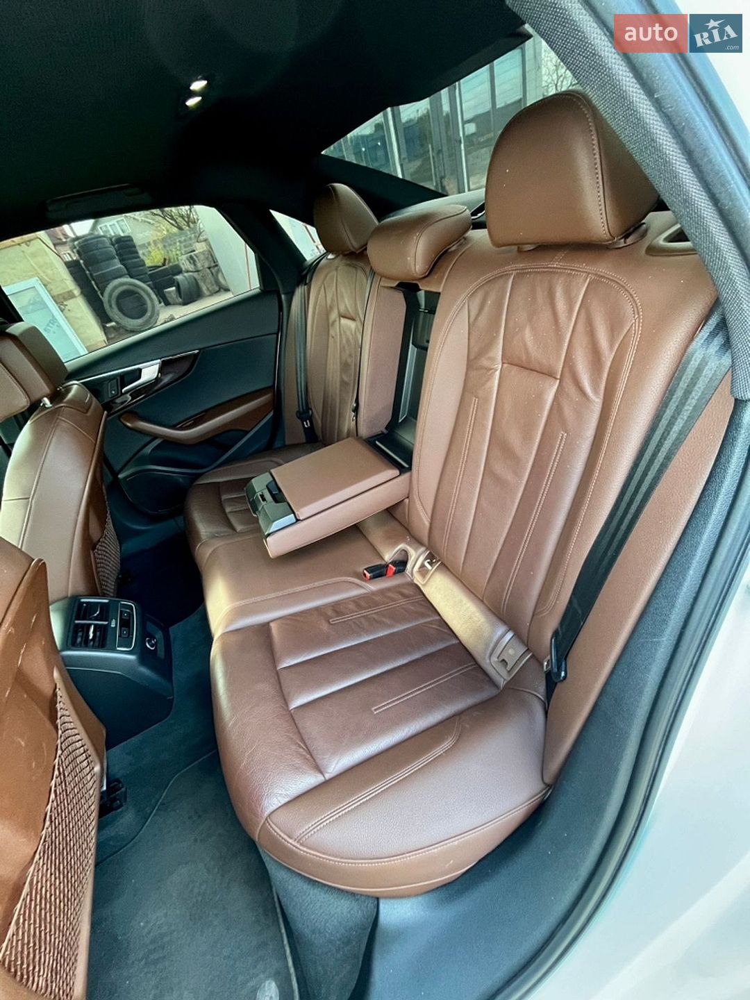 Audi A4 2017 VIN WAUGMAF43HA178524 фото оголошення 34 з 38