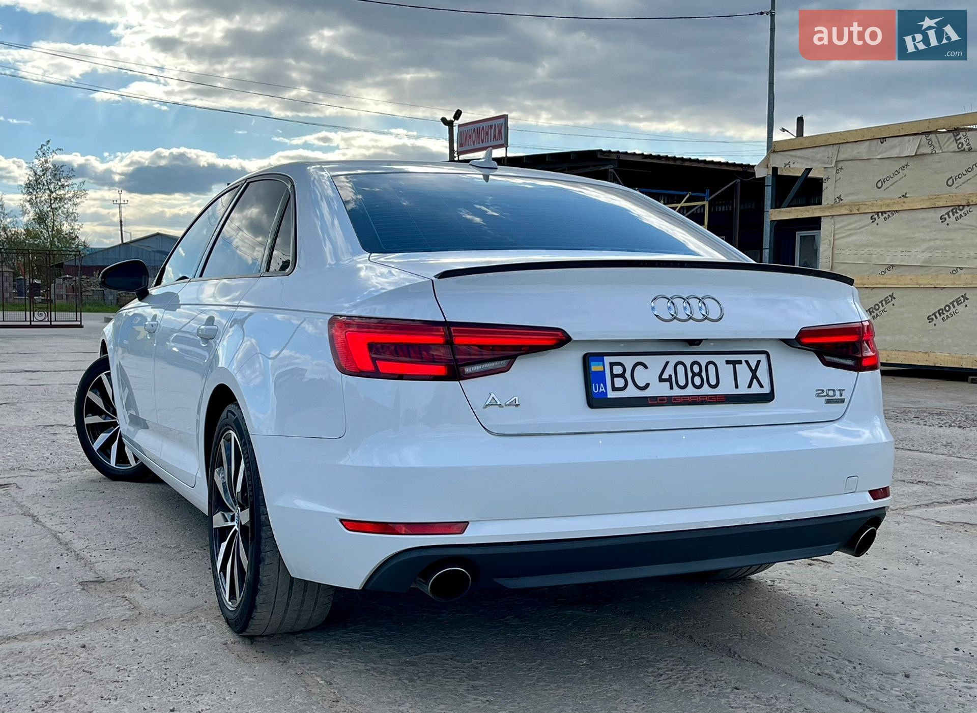 Audi A4 2017 VIN WAUGMAF43HA178524 фото оголошення 28 з 38
