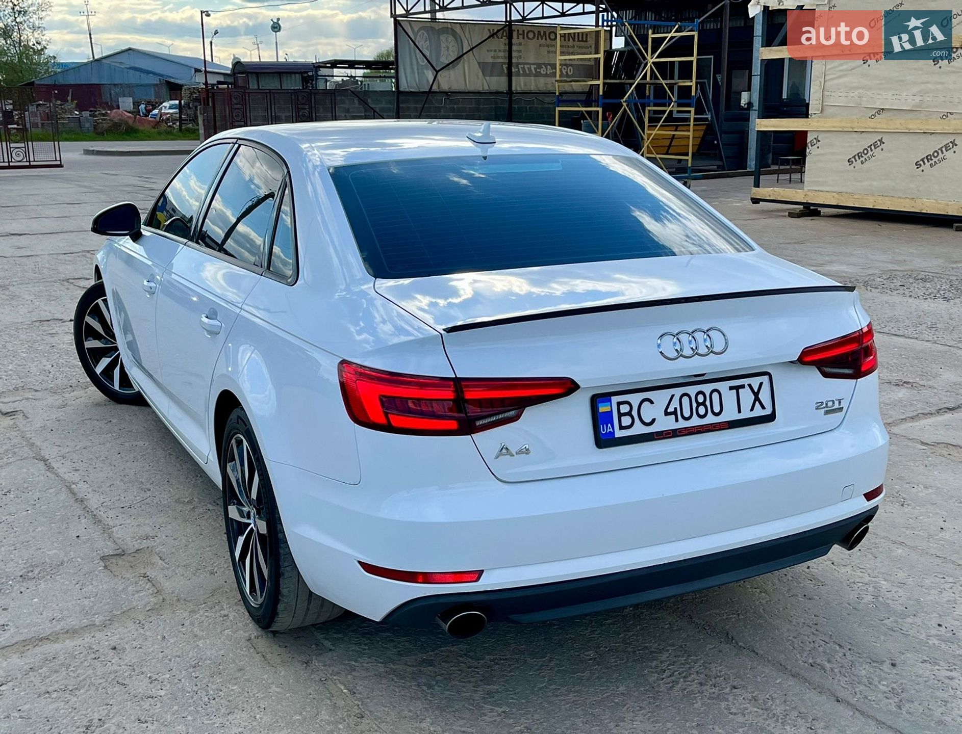 Audi A4 2017 VIN WAUGMAF43HA178524 фото оголошення 27 з 38