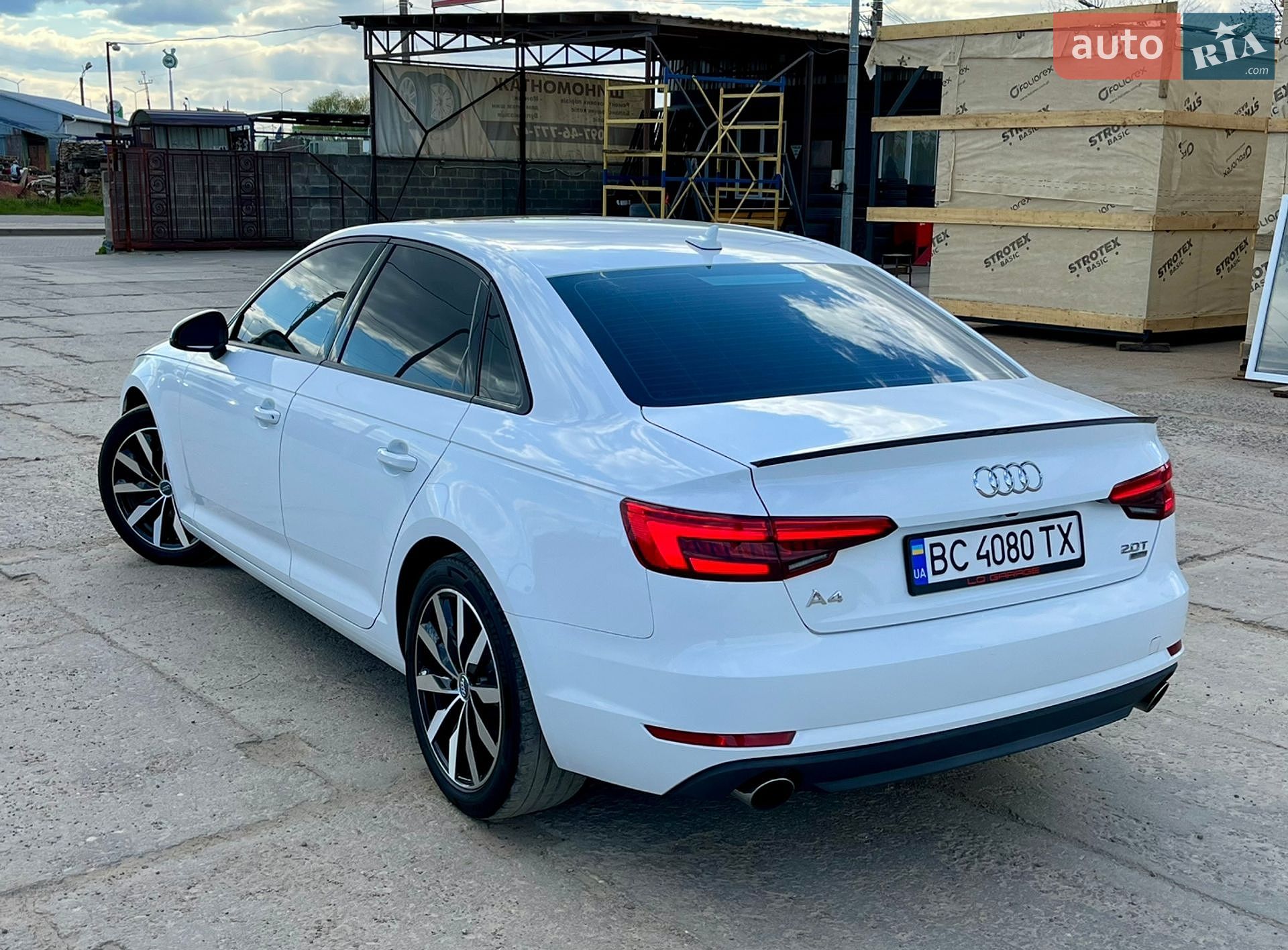 Audi A4 2017 VIN WAUGMAF43HA178524 фото оголошення 25 з 38