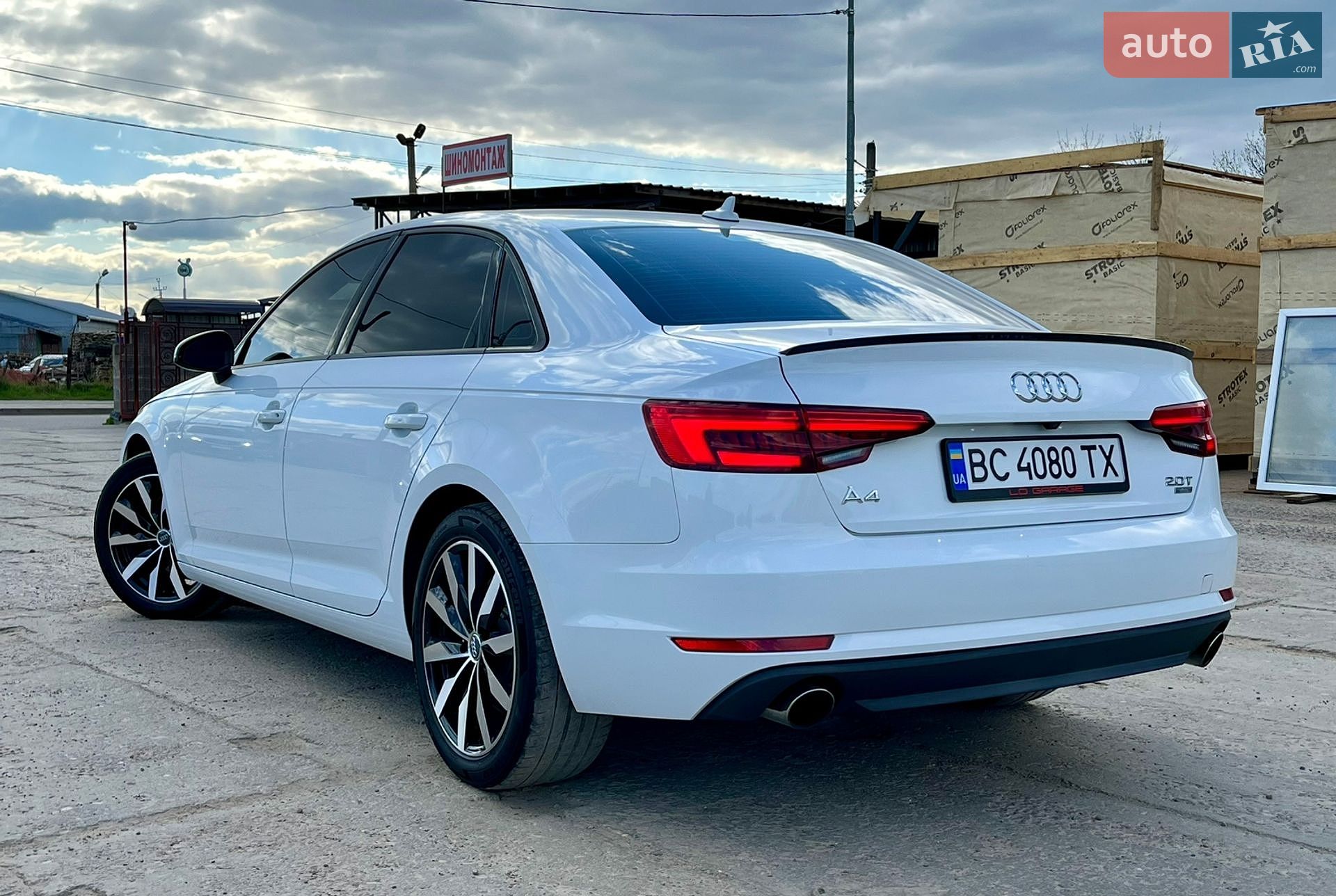 Audi A4 2017 VIN WAUGMAF43HA178524 фото оголошення 26 з 38
