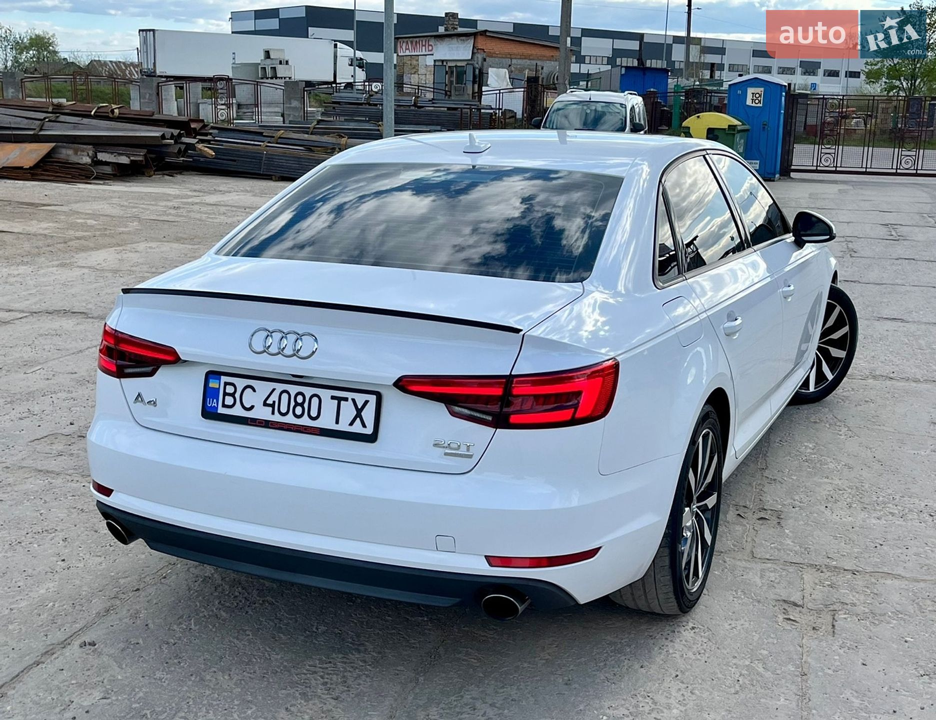 Audi A4 2017 VIN WAUGMAF43HA178524 фото оголошення 19 з 38