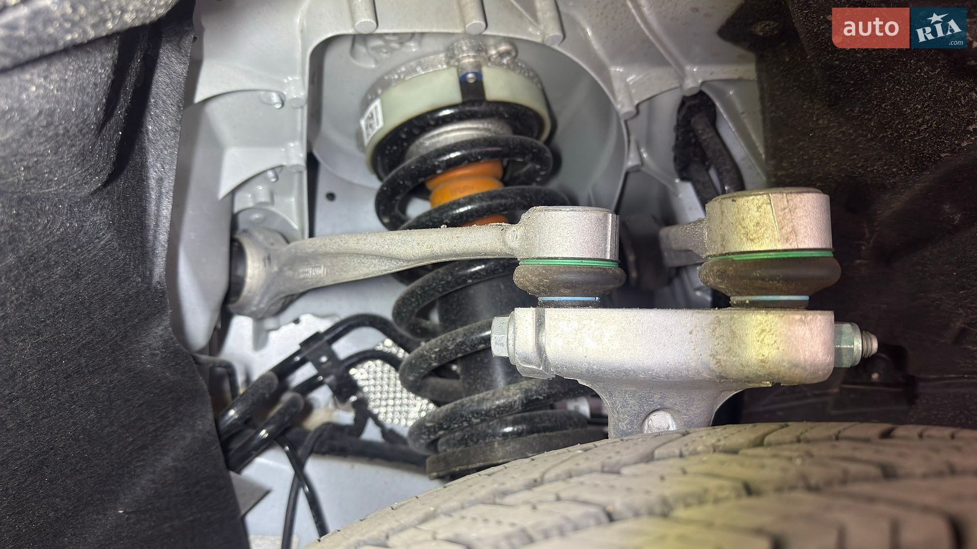Audi Q5 2025 VIN WA12AAGU7S2023944 фото оголошення 32 з 105