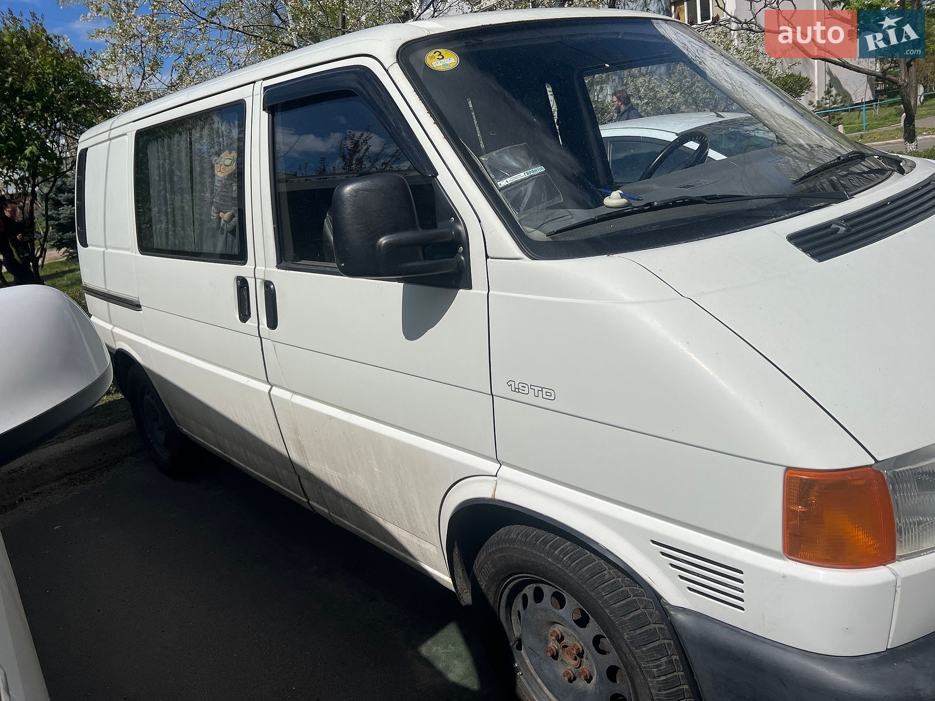Volkswagen Transporter 1996 VIN WV1ZZZ70ZVH061011 фото оголошення 3 з 11