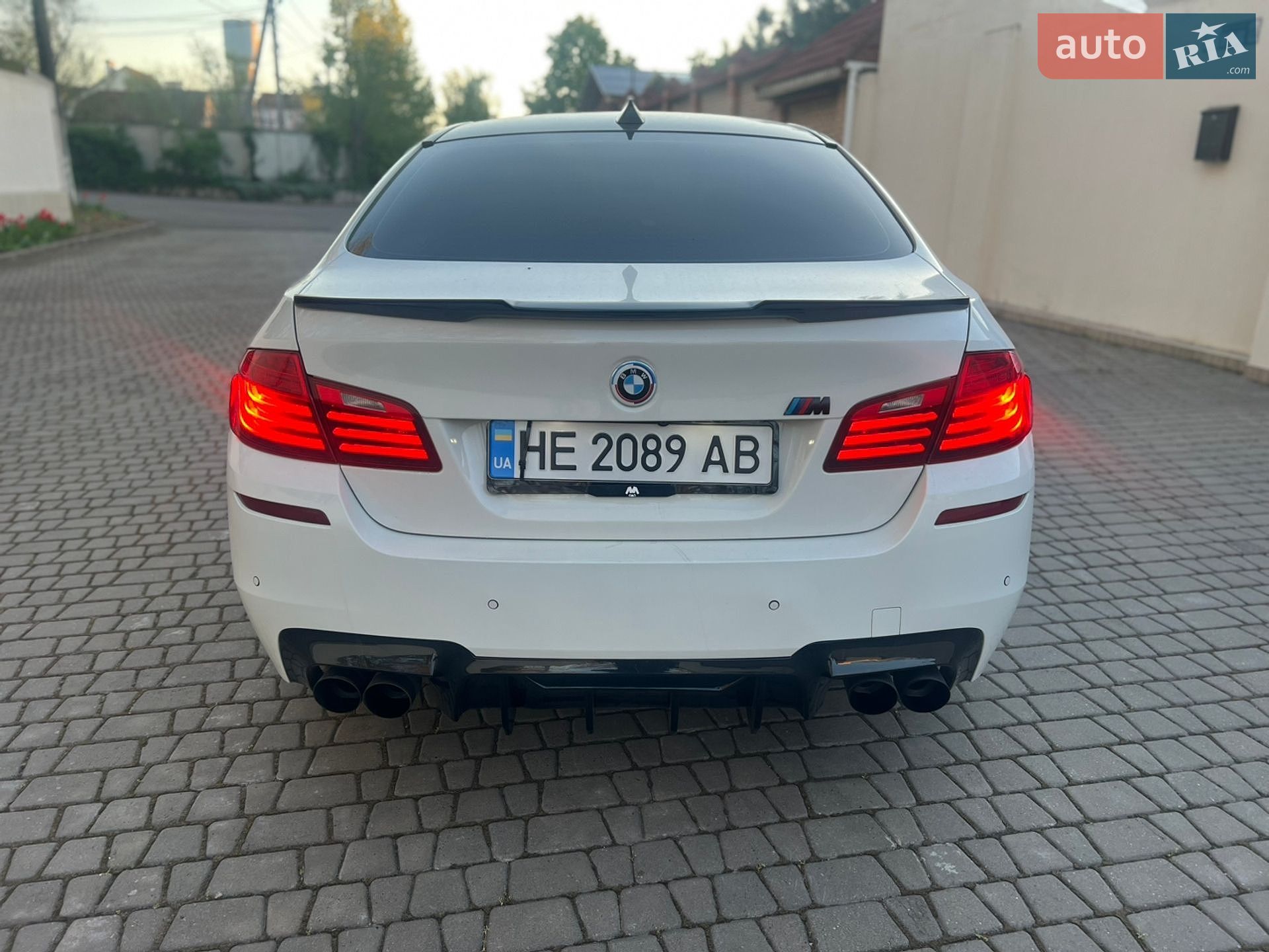 BMW 5 Series 2015 VIN WBA5A7C58GG144218 фото оголошення 3 з 20