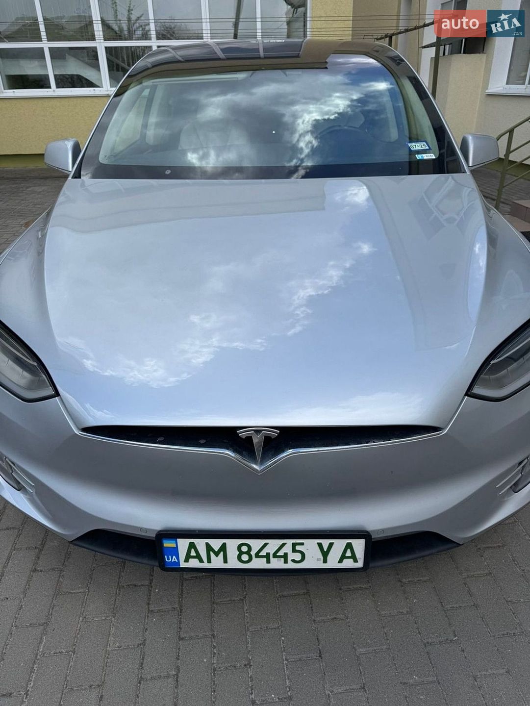 Tesla Model X 2018 VIN 5YJXCBE21JF113146 фото оголошення 8 з 10