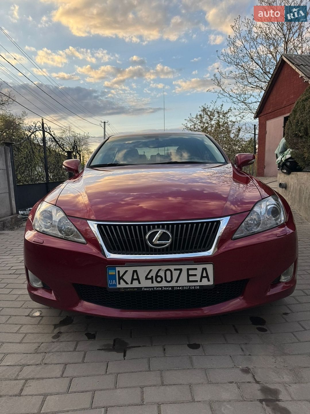 Lexus IS 2010 VIN JTHCF5C26A2032610 фото оголошення 2 з 33